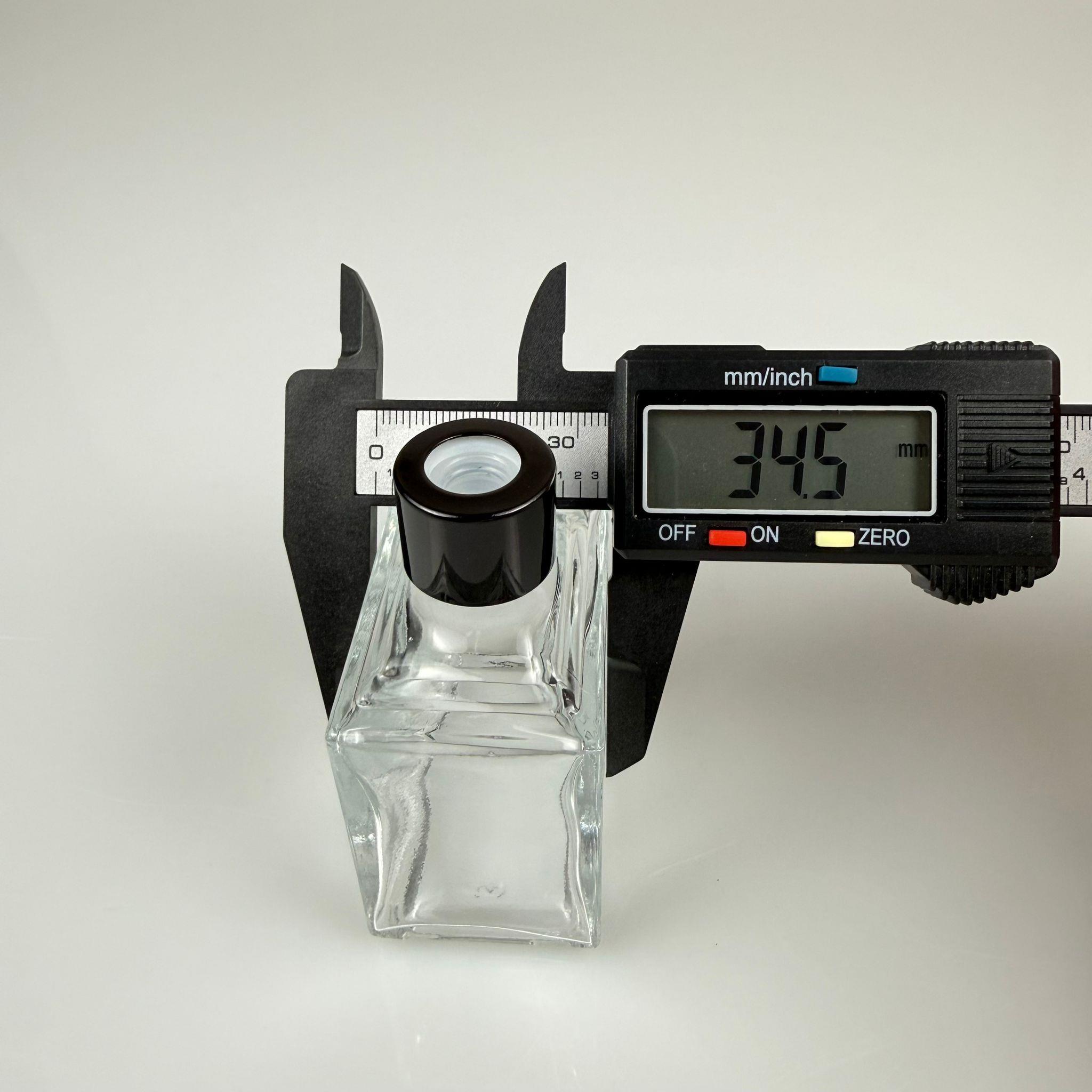 50 CC KÖŞELİ PRİZMA PRESTİJ CAM BAMBU ODA KOKUSU ŞİŞESİ - 50 ML ÇUBUKLU BAMBU ODA KOKUSU ŞİŞESİ - DİFÜZÖR ŞİŞE- CAM ŞİŞE + SİYAH METAL KAPAK + PLASTİK TIPA + 3 ADET FİBER SİYAH BAMBU ÇUBUK