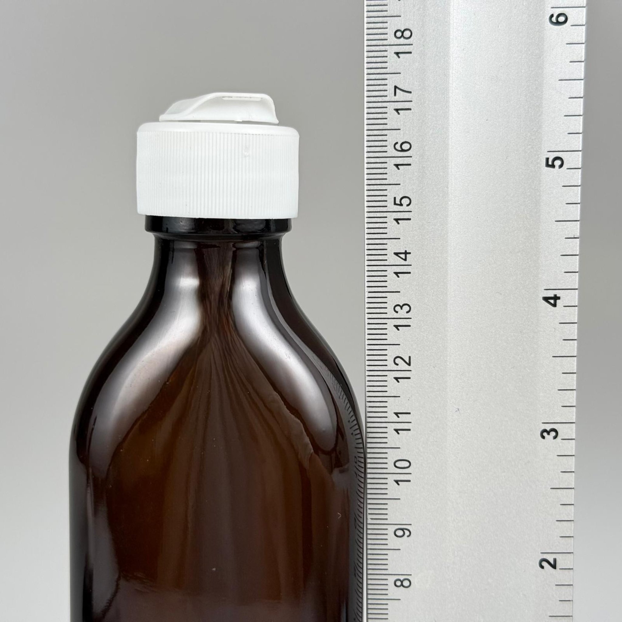 150 ML YASSI AMBER BALIK YAĞI ŞİŞESİ + BEYAZ FLİPTOP DAMLALIKLI KAPAK + SIZDIRMAZ KÖR TIPA TAKIM - 150 CC KAHVERENGİ ŞİŞE