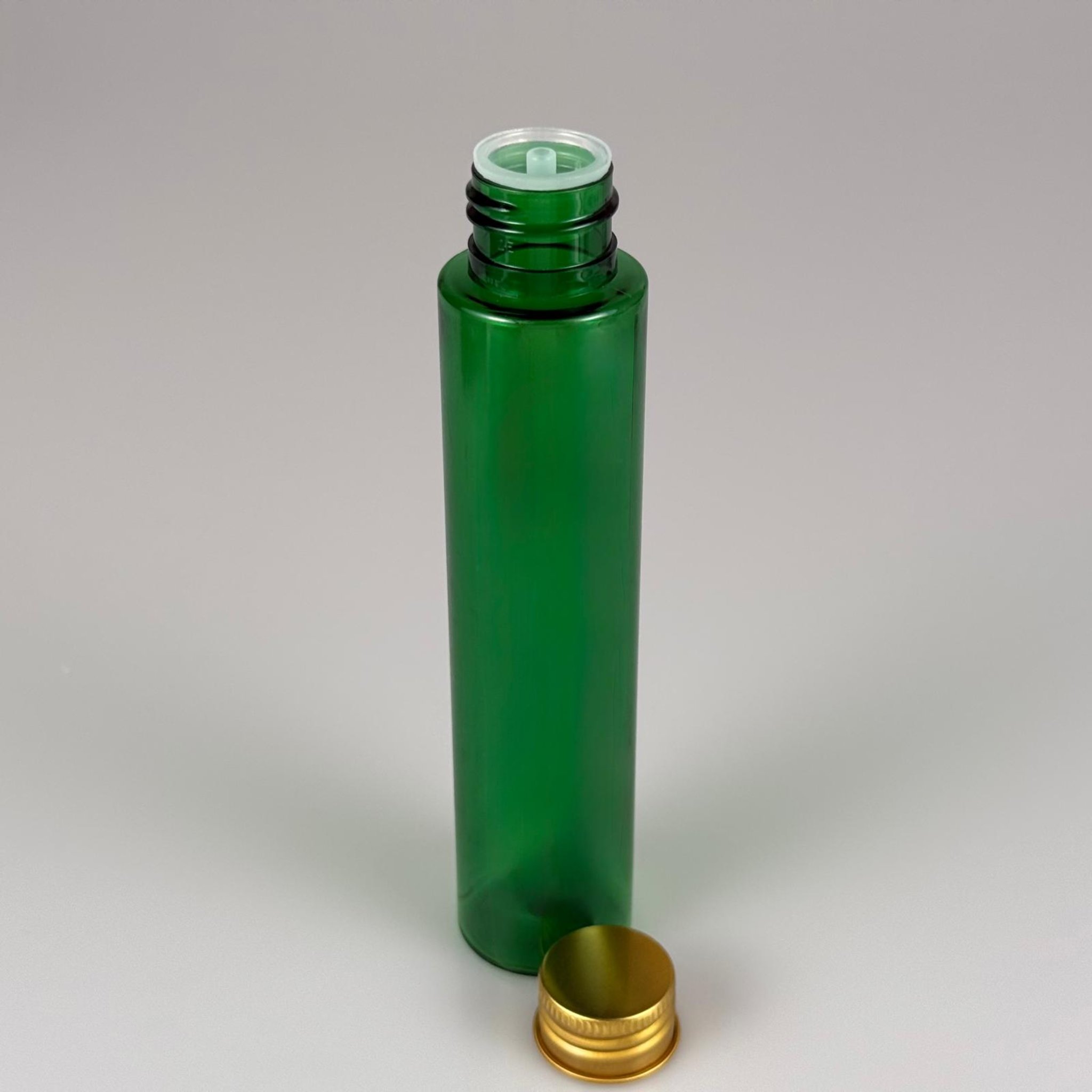 100 CC UZUN SİLİNDİR YEŞİL PET ŞİŞE (24 GR - 24 AĞIZ ) + KÖPÜK CONTALI GOLD METAL ALÜMİNYUM KAPAK + KOLONYA TIPALI TAKIM - 100 ML BİBERİYE SUYU, LAVANTA YAĞI, SAÇ SERUM, TONİK VB İÇİN PLASTİK KOZMETİK AMBALAJLARI