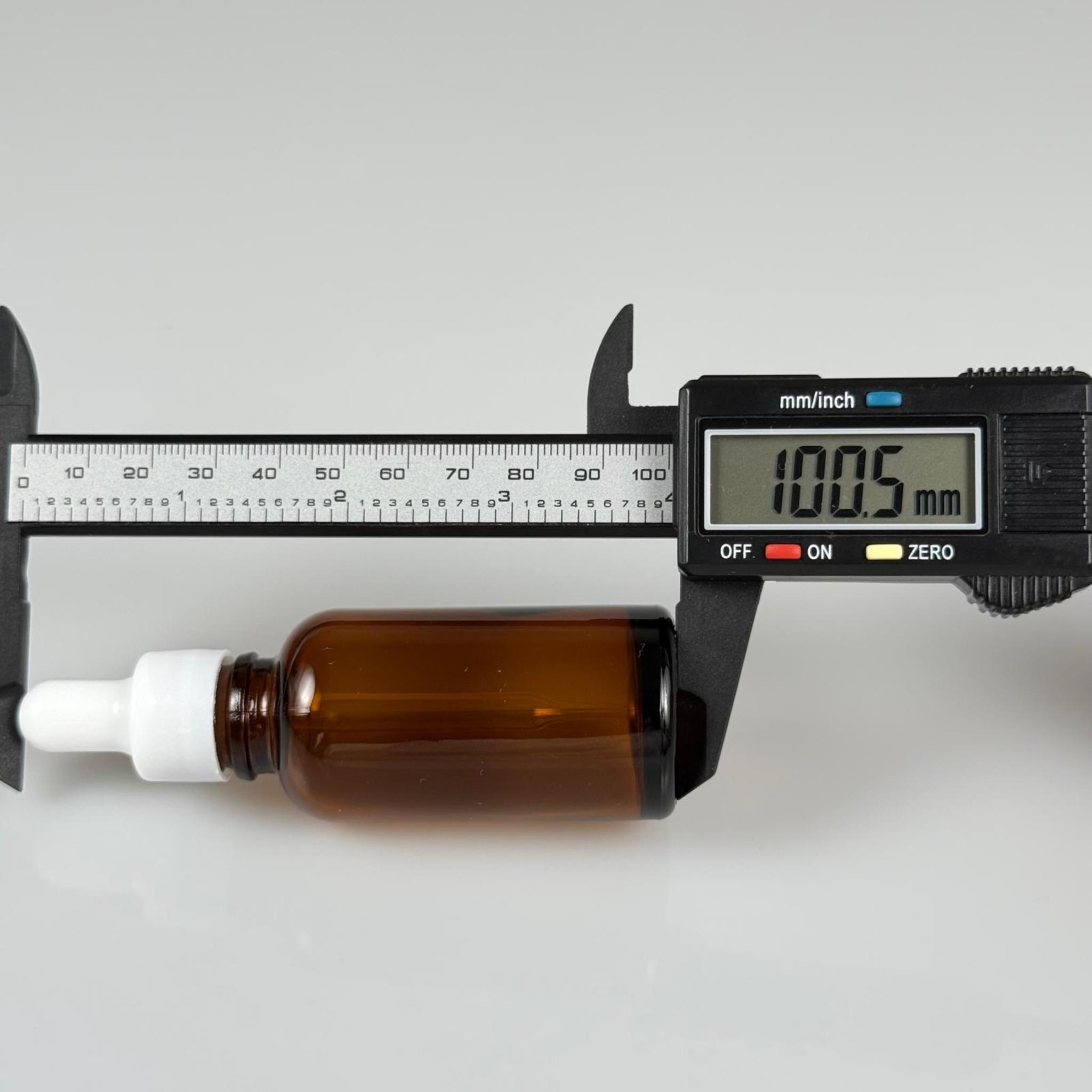 30 CC AMBER İNCE UÇLU CAM DAMLALIKLI ŞİŞE - BEYAZ EMZİK + BEYAZ DÜZ KAPAK + CAM PİPET TAKIM - 30 ML KAHVERENGİ DAMLALIKLI ŞİŞE SETİ