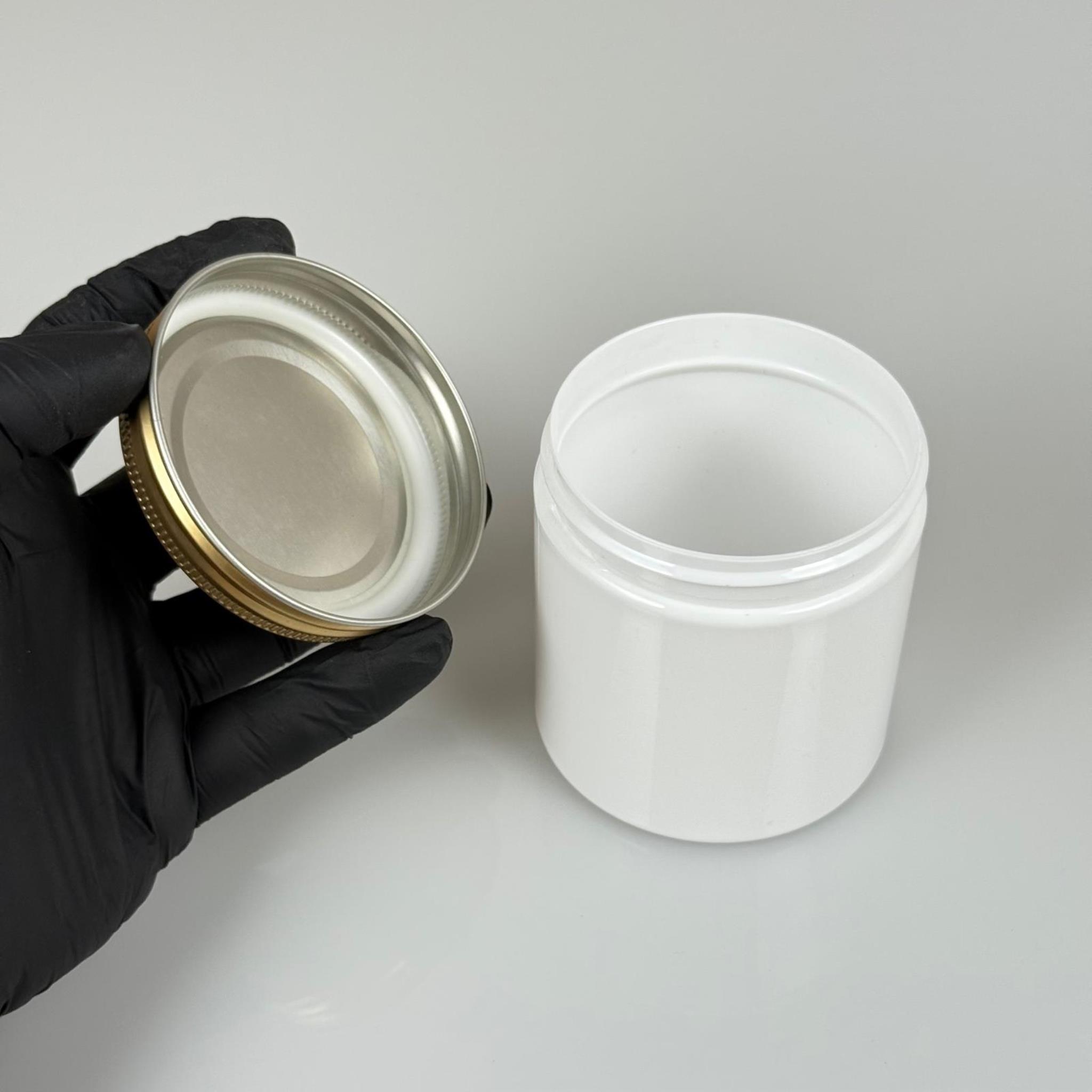250 CC BEYAZ SERT PLASTİK KAVANOZ - GOLD METAL KAPAKLI - 250 ML METAL KAPAKLI PLASTİK KAVANOZ - KOZMETİK KAVANOZ, GIDA KAVANOZU VE KREM KAVANOZU OLARAK KULLANABİLİRSİNİZ