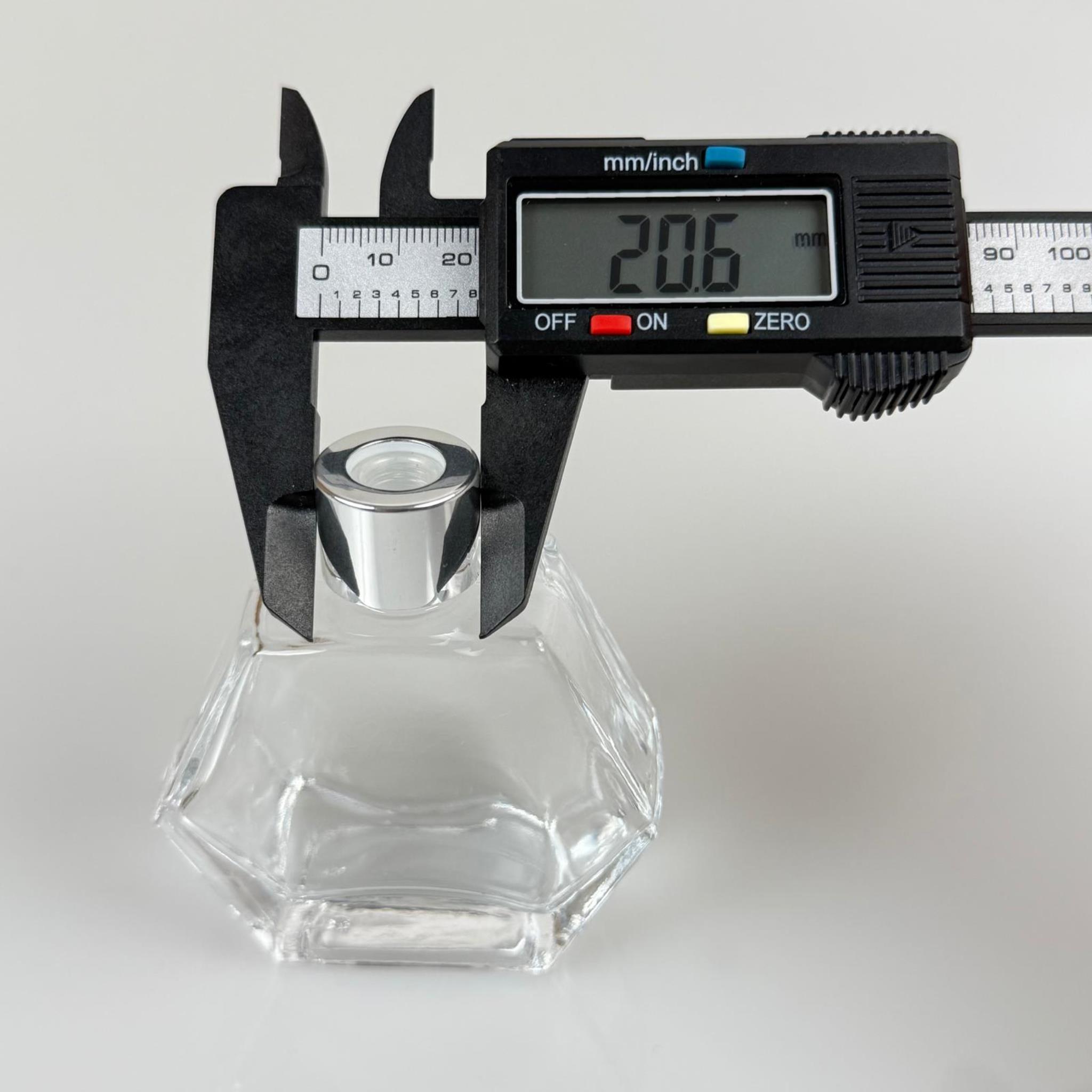 ALTIGEN MODEL CAM BAMBU ODA KOKUSU ŞİŞESİ + METAL GÜMÜŞ KAPAK + TIPA + 3 ADET FİBER BAMBU ÇUBUK - 50 ML SET TAKIM - HEDİYELİK PROMOSYON DİFFUSER ŞİŞELERİ