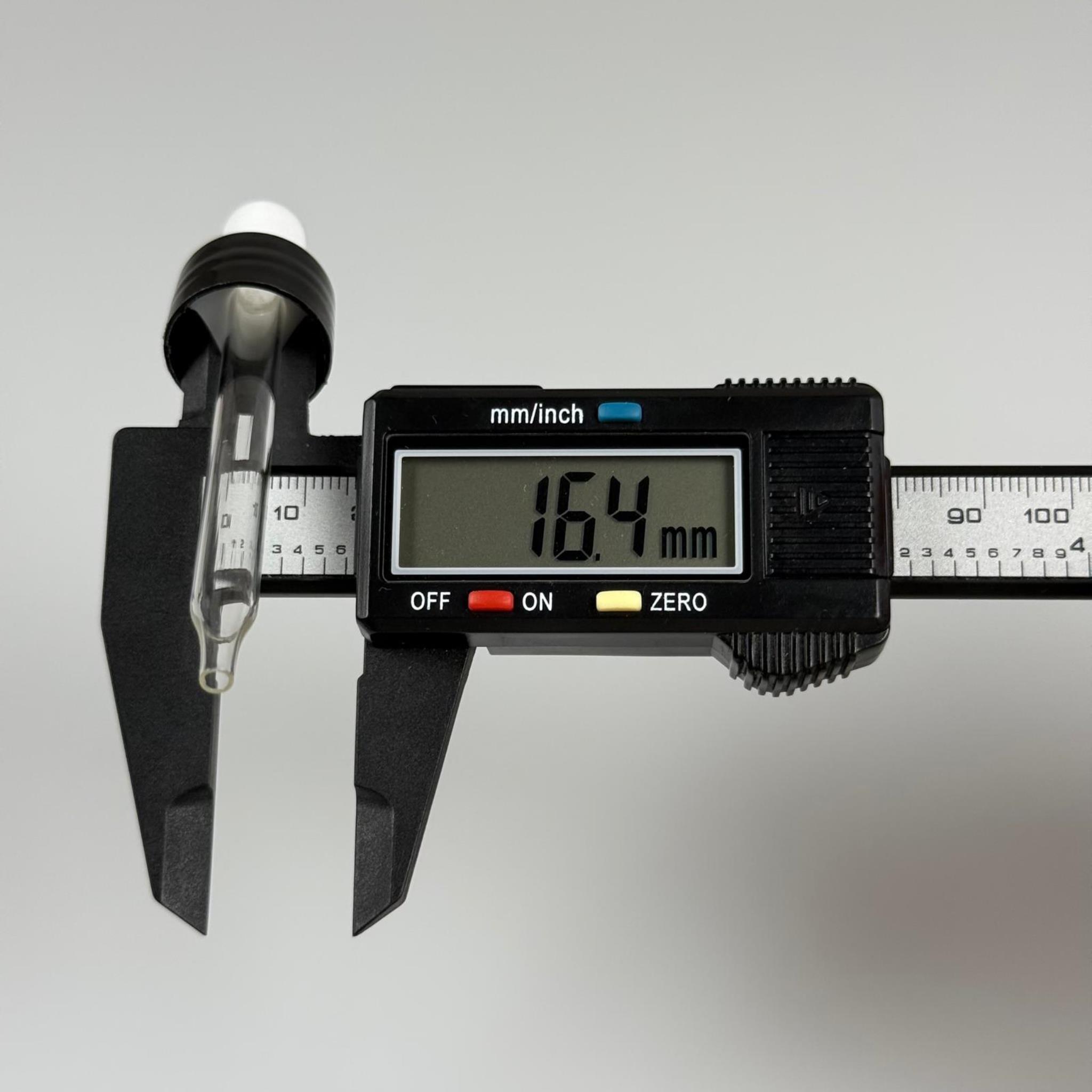 18 MM CAM DAMLALIKLI TAKIM - BEYAZ EMZİK + DELİKLİ PLASTİK DÜZ SİYAH KAPAK + 76 MM SİVRİ ( UCU İNCE ) CAM PİPET