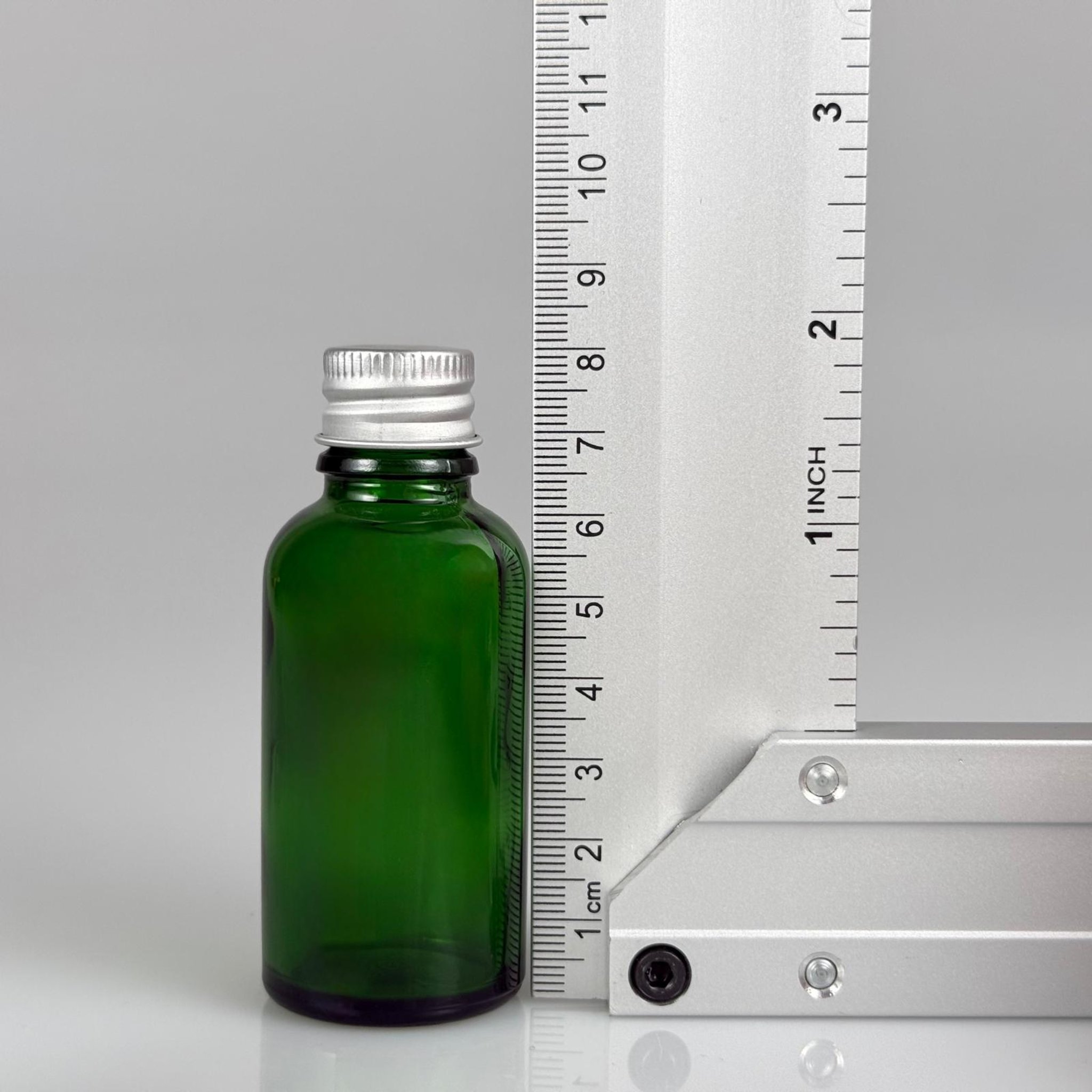 30 CC YEŞİL CAM ŞİŞE + KÖPÜK CONTALI GÜMÜŞ ALÜMİNYUM METAL KAPAKLI + KÖR TIPALI TAKIM - 30 ML YEŞİL CAM ŞİŞE