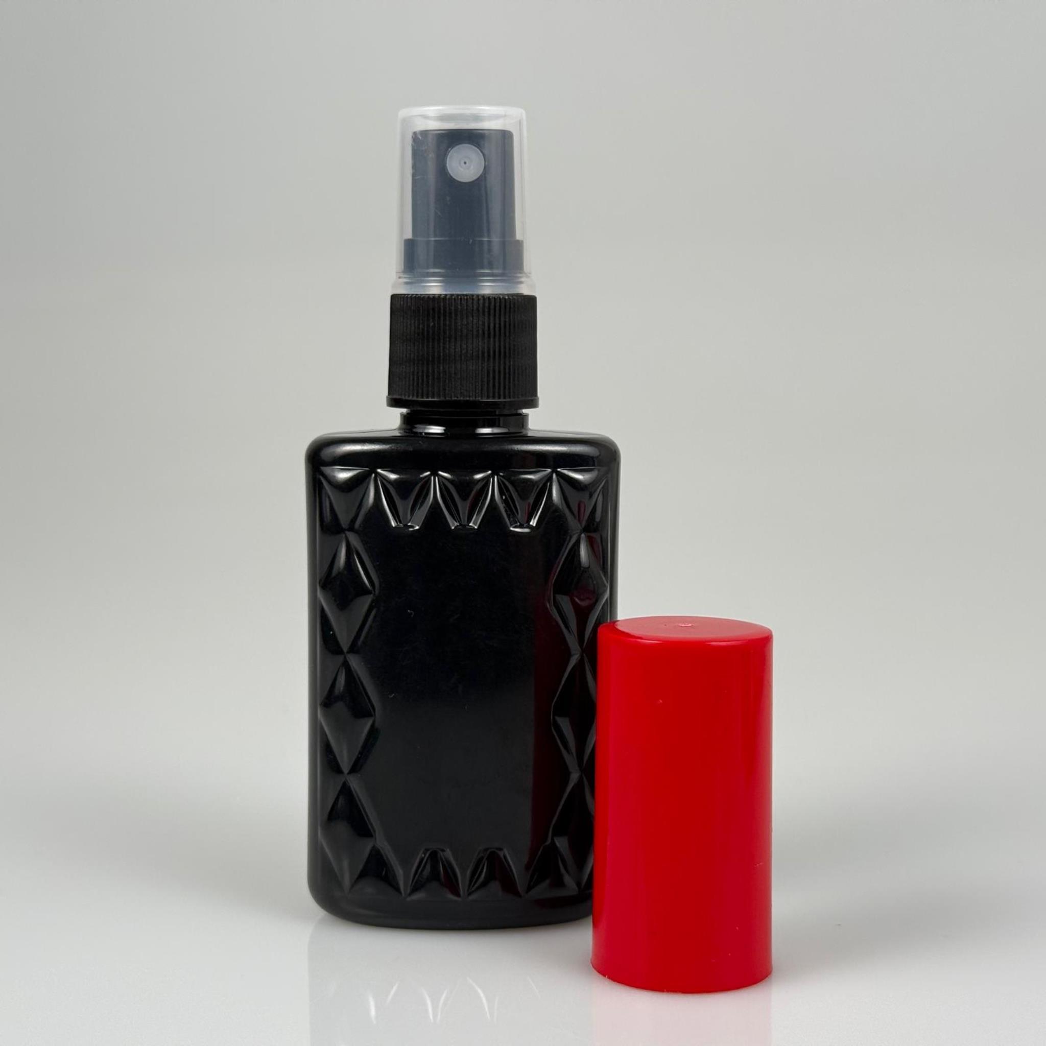 50 CC SİYAH PET KÖŞELİ PARFÜM ŞİŞESİ - SİYAH SPREYLİ - KIRMIZI KORUMA KAPAKLI - 50 ML PLASTİK PARFÜM - KOLONYA ŞİŞESİ