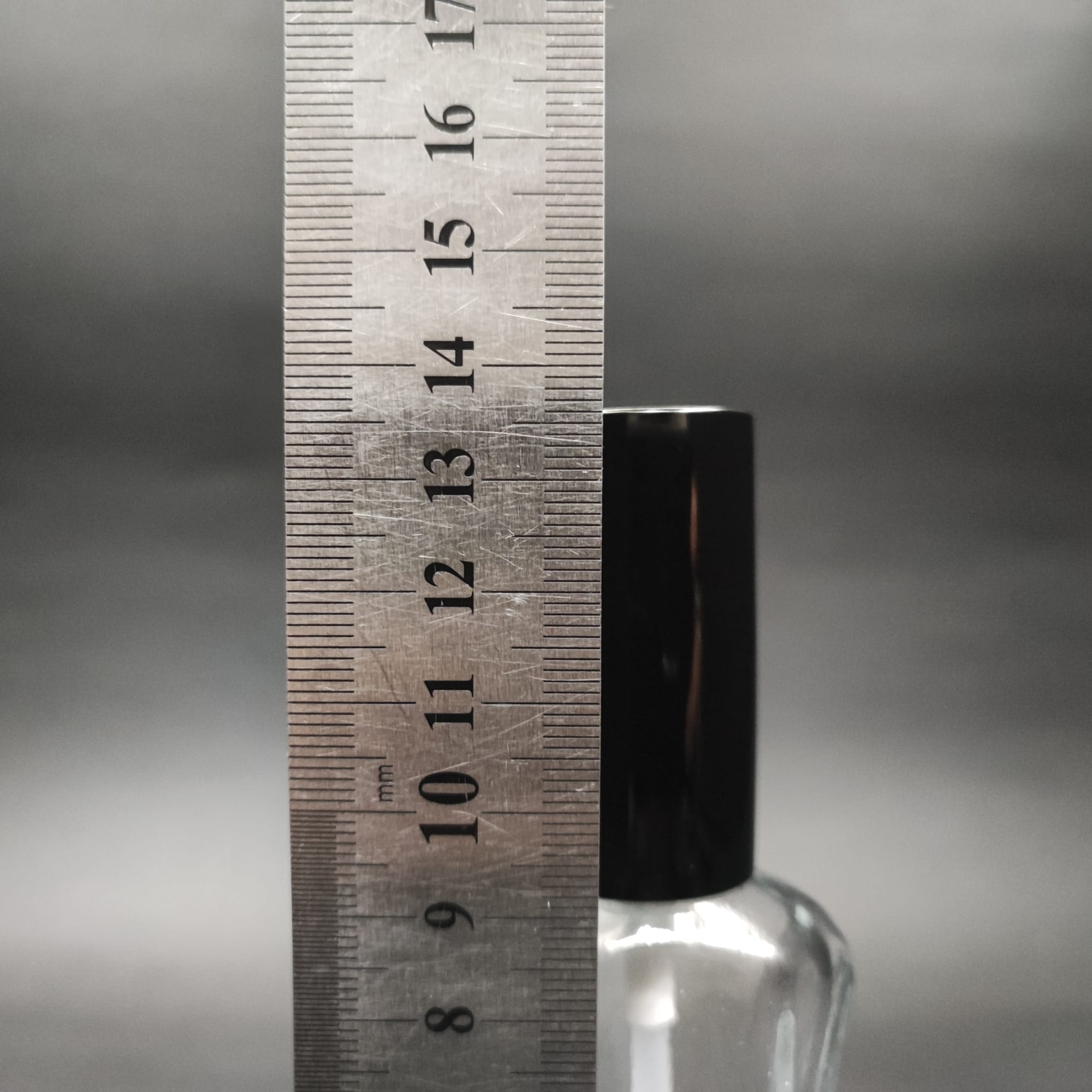 50 ML LÜKS VİDALI VALF ÇEVİRME PARFÜM ŞİŞELERİ - 50 CC MİLANO CAM ŞİŞE - GÜMÜŞ METAL SPREYLİ KAPAKLI SET (CAMIN KALINLIĞI İLE İLGİLİ +/- 5 ML TOLERANS OLABİLİR)