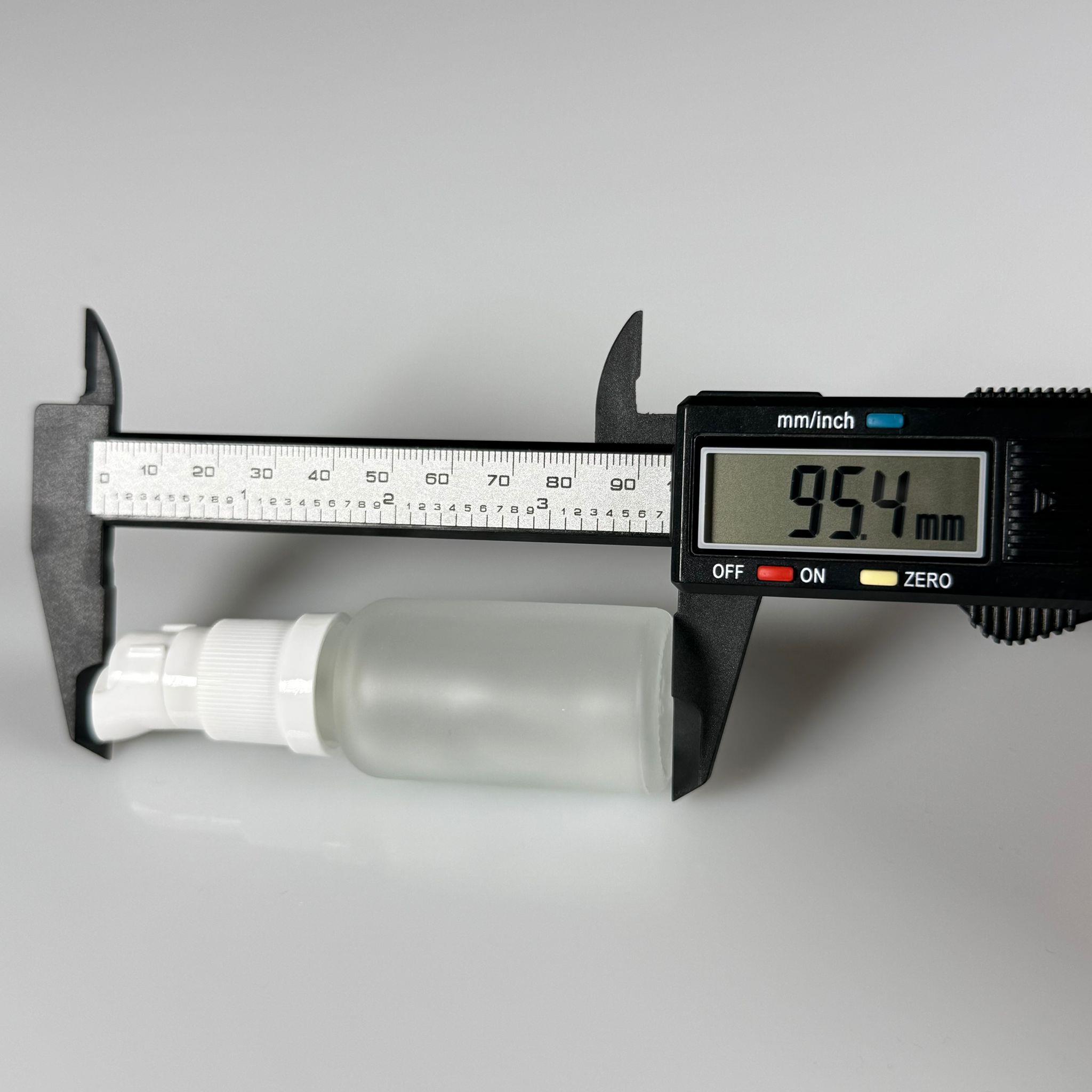 20 CC BUZLU CAM ŞİŞE - SIZDIRMAZ ETEKLİ BEYAZ LOSYON POMPALI TAKIM - 20 ML LOSYON ŞİŞESİ - YAĞ, KREM GİBİ YOĞUN KIVAMLI SIVILAR İÇİN CAM AMBALAJ