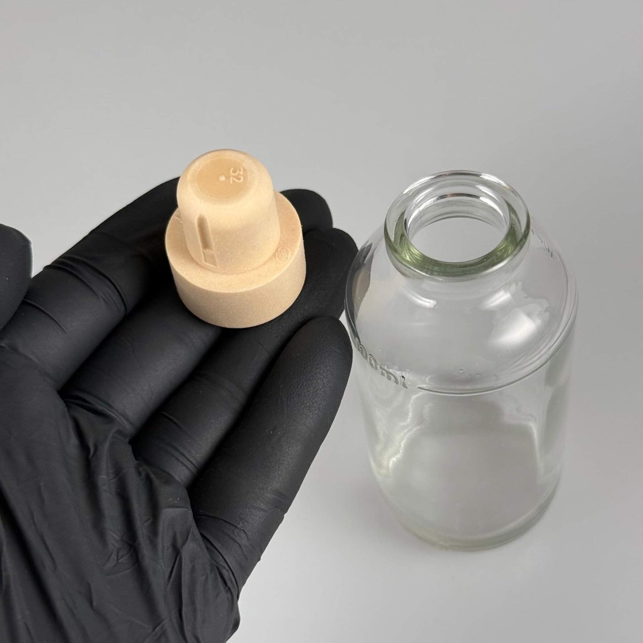 100 CC SENTETİK MANTAR TIPALI ŞEFFAF CAM ŞİŞE - 100 ML HEDİYELİK, NUMUNE SAKLAMA, BAHARAT, HOBİ VE DEKORASYON VB. İÇİN CAM ŞİŞE