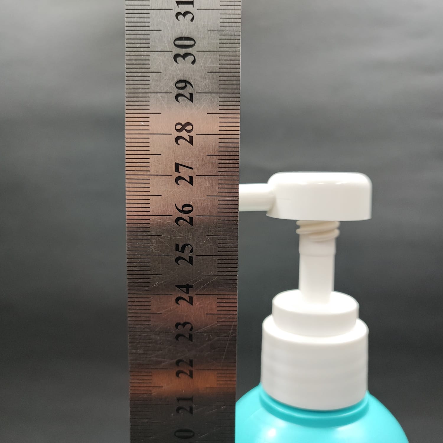 500 CC TURKUAZ POLİETİLEN PE ŞAMPUAN ŞİŞESİ - BEYAZ 4 CC DOZAJLI ŞAMPUAN POMPALI - 500 ML PE ŞAMPUAN ŞİŞESİ