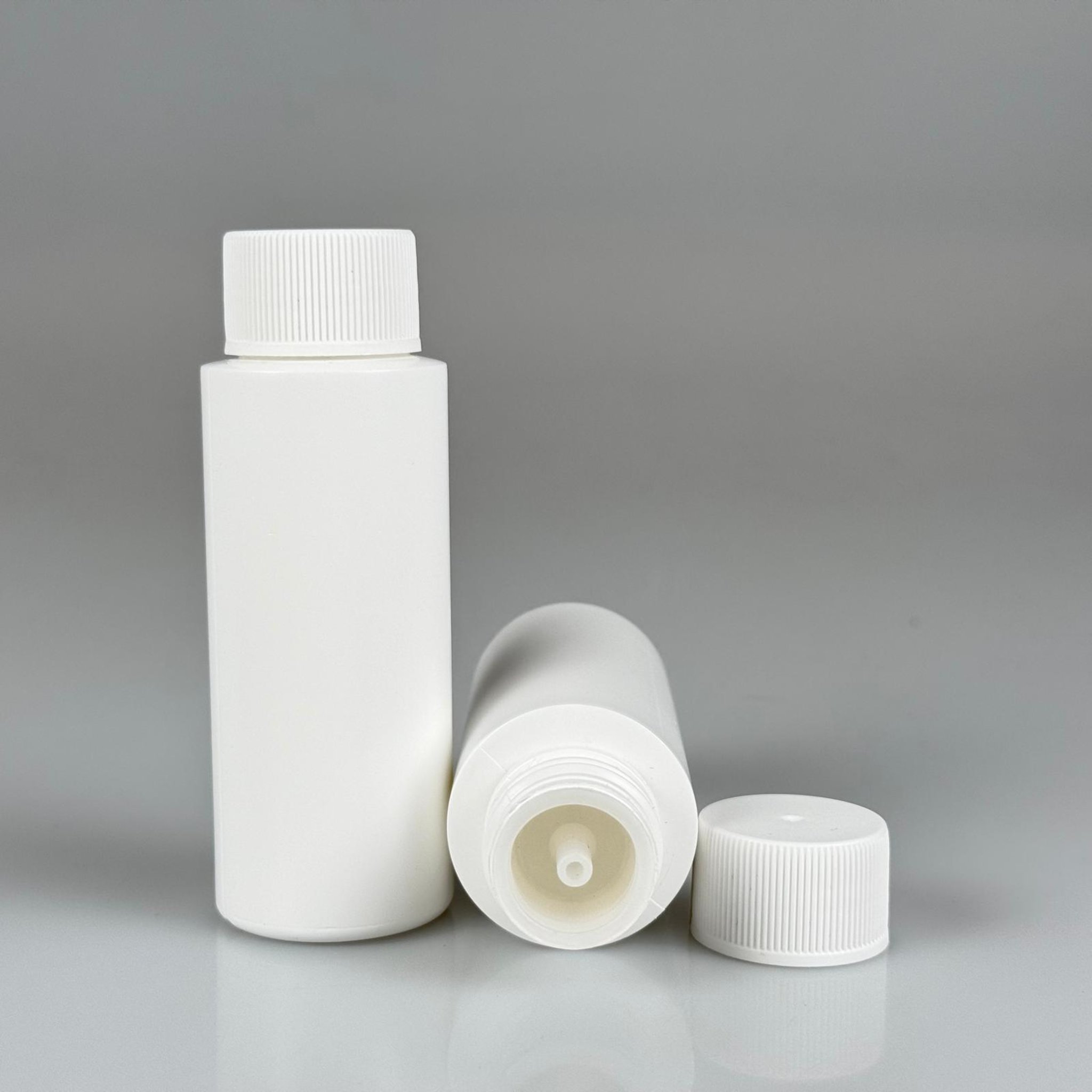 50 CC BEYAZ POLİETİLEN PLASTİK ŞİŞE - BEYAZ KÖPÜK CONTALI KAPAKLI + KOLONYA TIPALI TAKIM - 50 ML KAPAKLI PLASTİK ŞİŞE