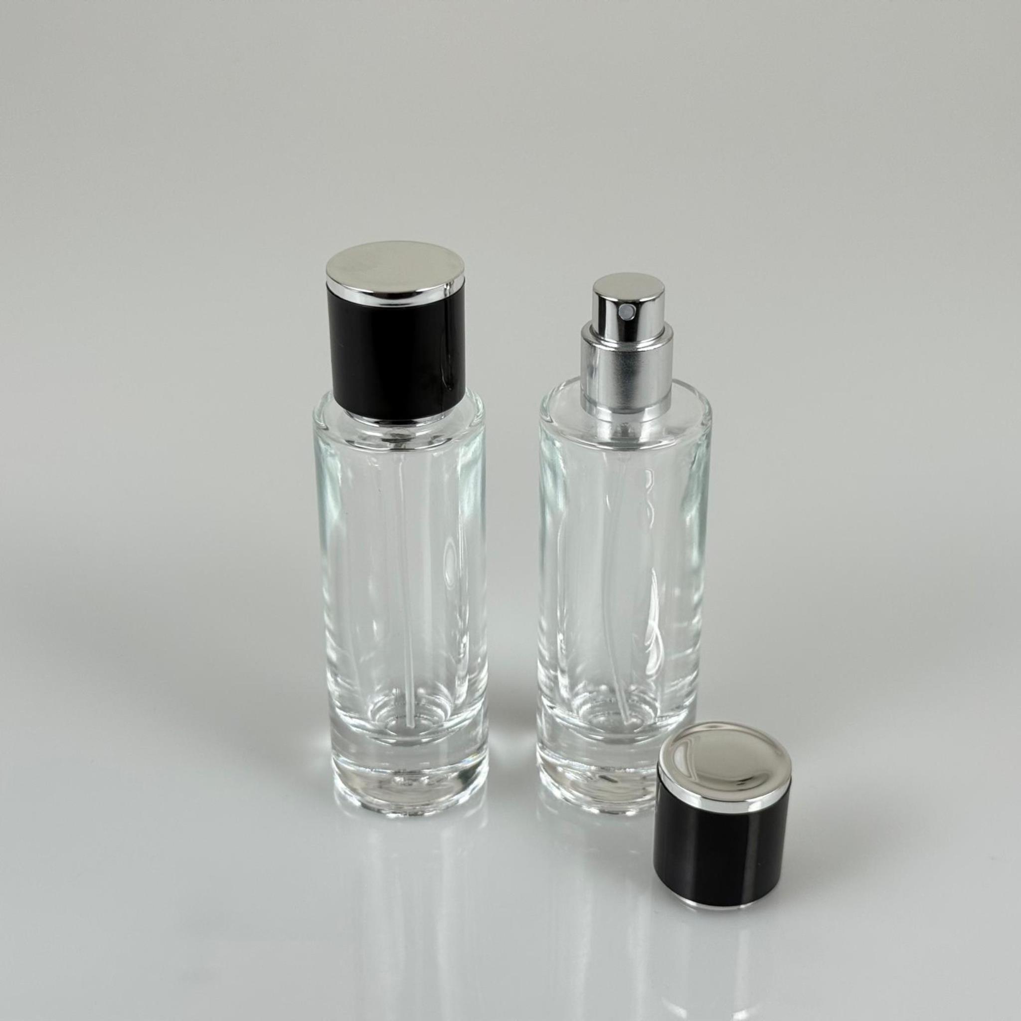 30 ML SİLİNDİR UZUN MODEL PARFÜM ŞİŞESİ - GÜMÜŞ METAL SPREYLİ + GÜMÜŞ SİYAH KAPAKLI (AĞIZ 15 MM GEÇME KOLAY KAPAMA)