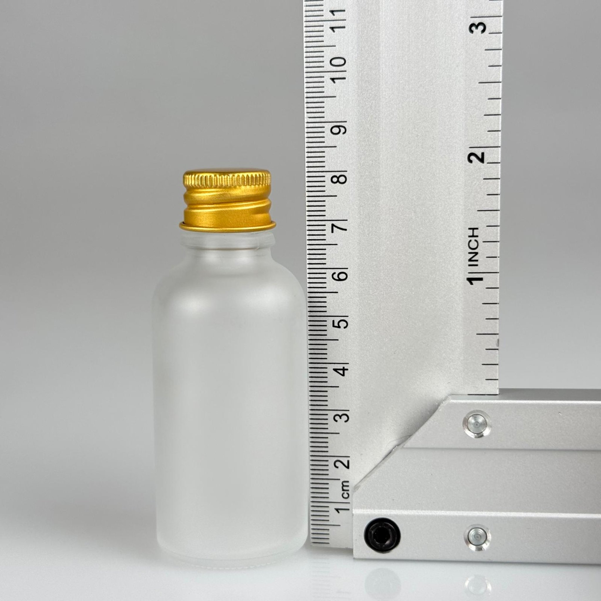 50 CC BUZLU CAM ŞİŞE + KÖPÜK CONTALI GOLD ALÜMİNYUM METAL KAPAKLI + KÖR TIPALI TAKIM - 50 ML BUZLU CAM ŞİŞE