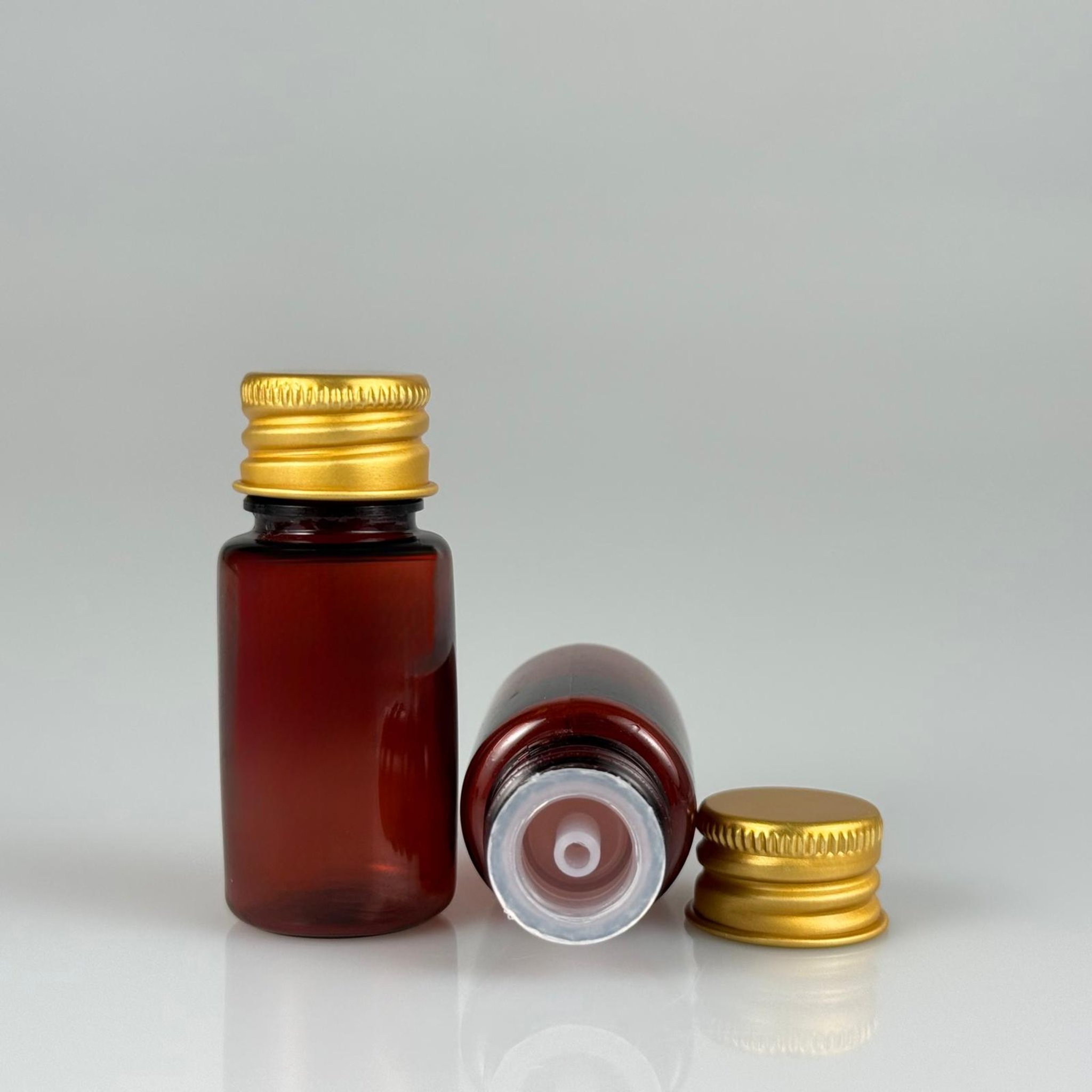 10 CC AMBER PET SHOT ŞİŞE - KÖPÜK CONTALI GOLD ALÜMİNYUM METAL KAPAKLI + DAMLALIKLI KOLONYA TIPALI TAKIM - 10 ML KAHVERENGİ PLASTİK ŞİŞE