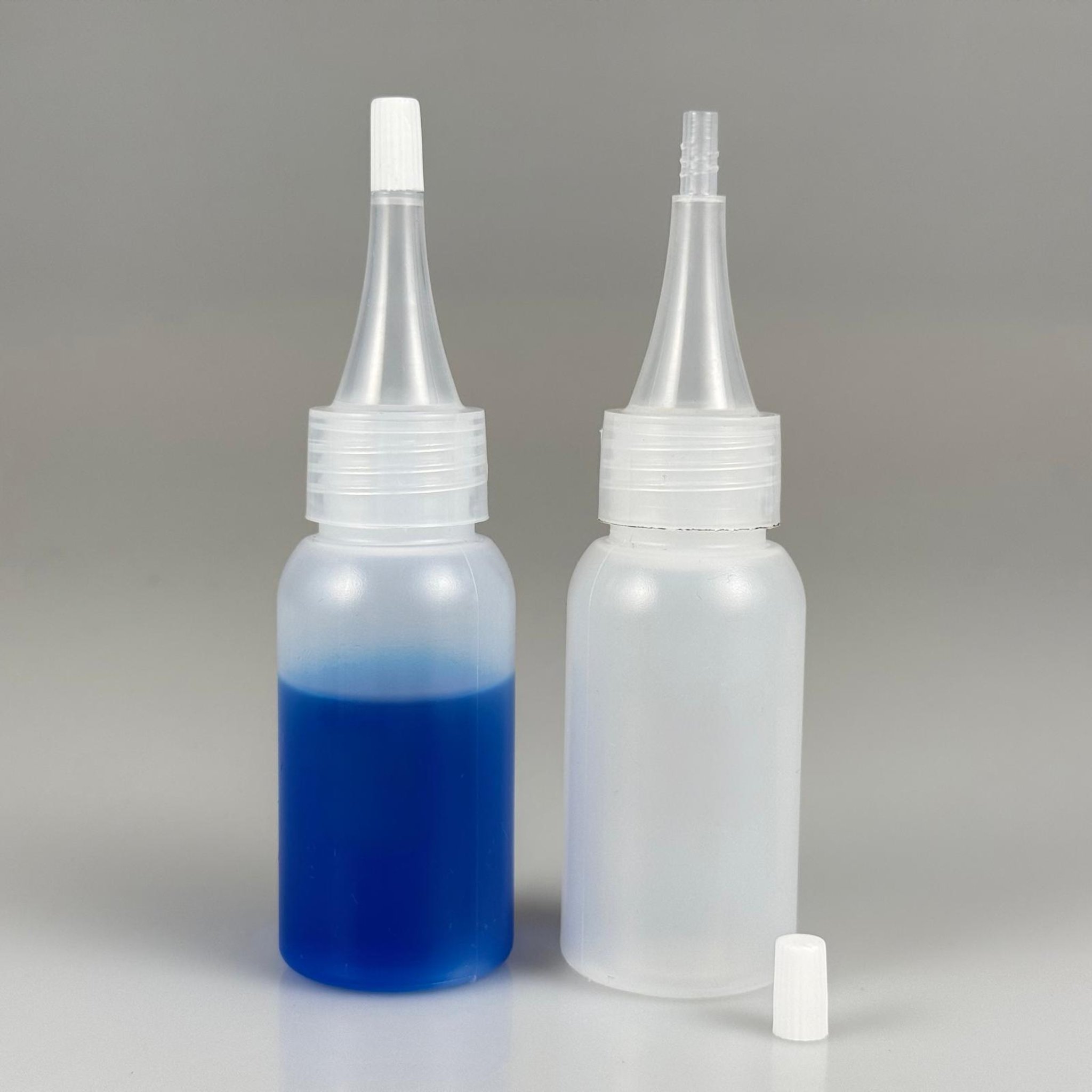 50 ML SIKILABİLİR YUMUŞAK POLİETİLEN PE PLASTİK ŞİŞE - ŞEFFAF SİVRİ AKITICI KAPAKLI - 50 cc sos, yağ, kartuş, mürekkep vb için boş şişeler