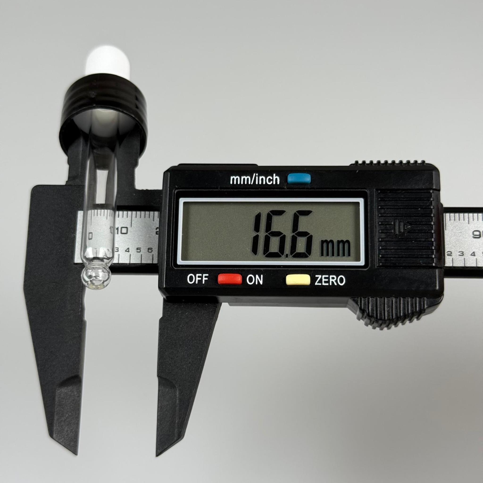 18 MM CAM DAMLALIKLI TAKIM - BEYAZ EMZİK + DELİKLİ PLASTİK DÜZ SİYAH KAPAK + 59 MM CAM PİPET