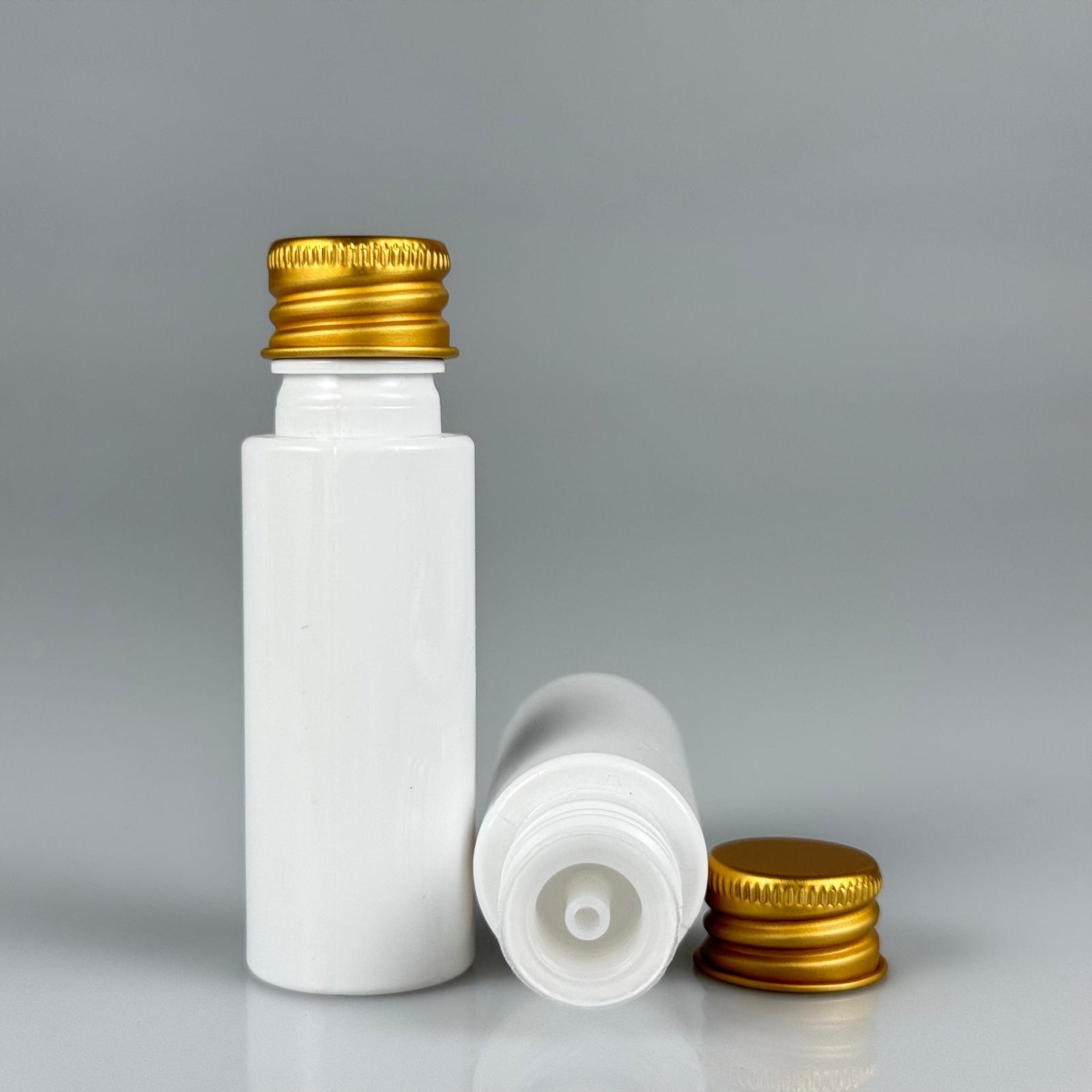 20 CC BEYAZ PET ŞİŞE + KÖPÜK CONTALI GOLD ALÜMİNYUM METAL KAPAKLI + DAMLALIKLI KOLONYA TIPALI TAKIM - 20 ML PLASTİK ŞİŞE