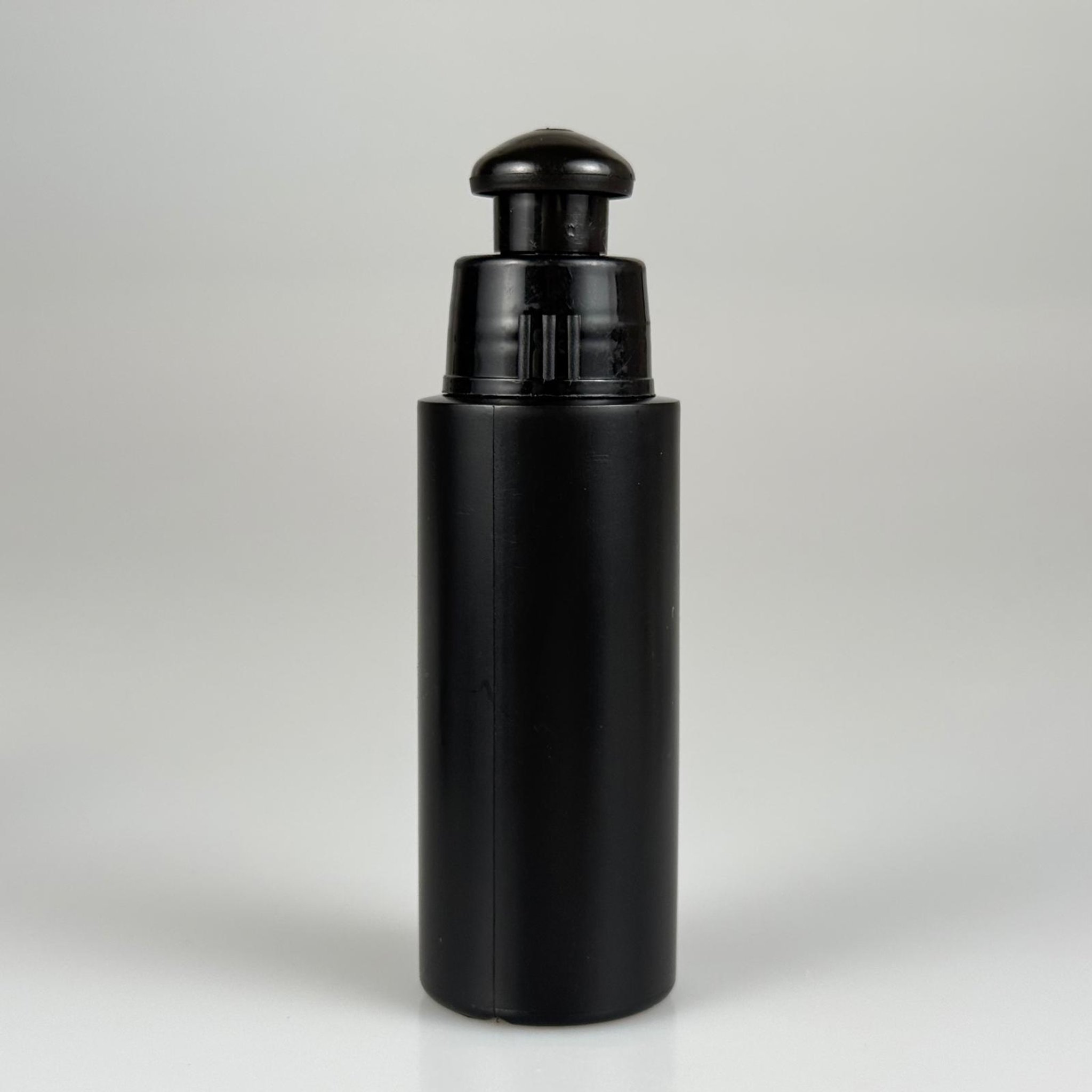50 CC SİYAH POLİETİLEN PLASTİK ŞİŞE  + SİYAH PUSH-PULL KAPAKLI  - 50 ML KAPAKLI PLASTİK ŞİŞE