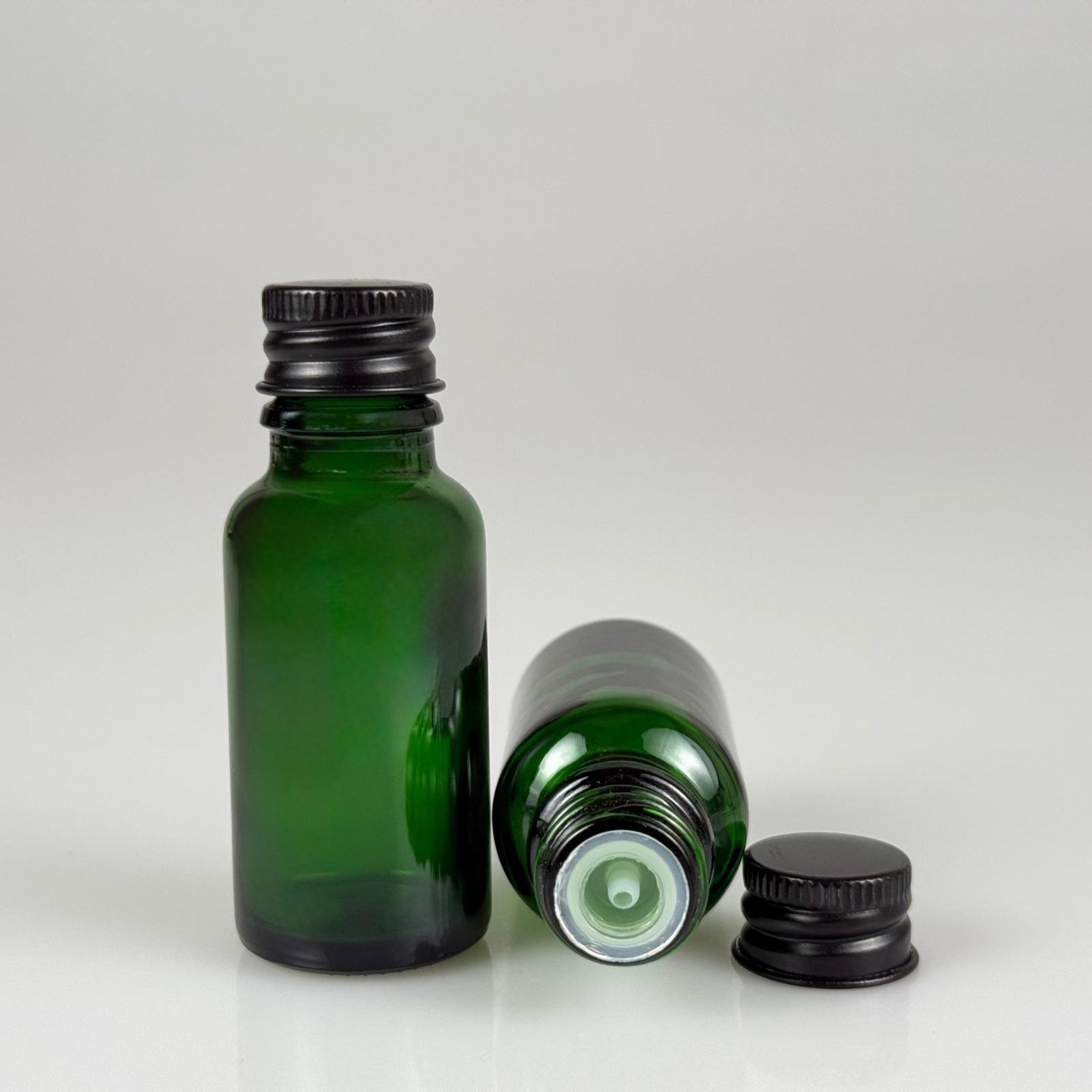 20 CC YEŞİL CAM ŞİŞE + KÖPÜK CONTALI SİYAH ALÜMİNYUM METAL KAPAKLI + KOLONYA TIPALI TAKIM - 20 ML YEŞİL CAM ŞİŞE
