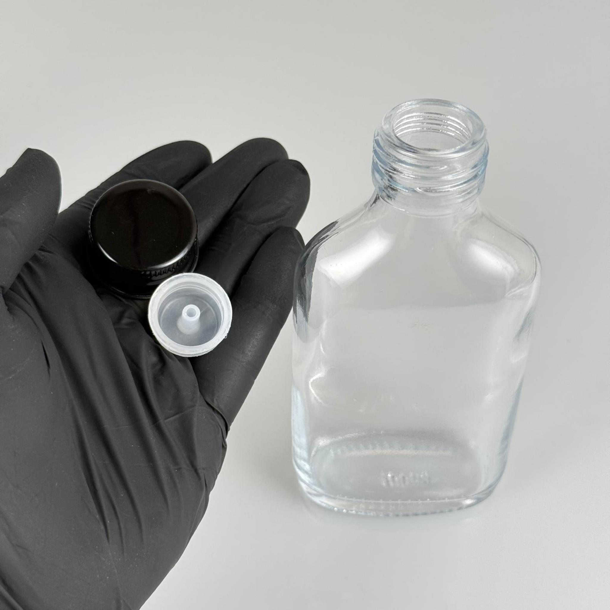 100 CC YASSI LÜX KOLONYA CAM ŞİŞE - SİYAH METAL ALÜMİNYUM KAPAKLI + KOLONYA TIPALI - 100 ML LÜKS METAL KAPAKLI CAM KOLONYA ŞİŞESİ