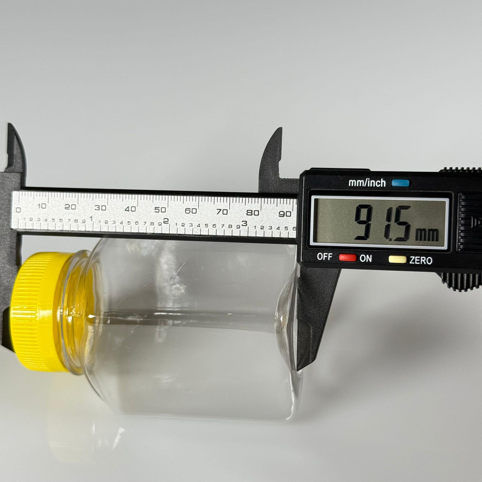 150 CC KÖŞELİ KARE PET ŞİŞE (15,6 GR) - 38 MM GENİŞ AĞIZLI KİLİTLİ SARI - 150 ML DETOX, MEYVE SUYU, SMOOTHIE, AYRAN, SÜT, MEŞRUBAT VB İÇİN BOŞ PLASTİK ŞİŞELER