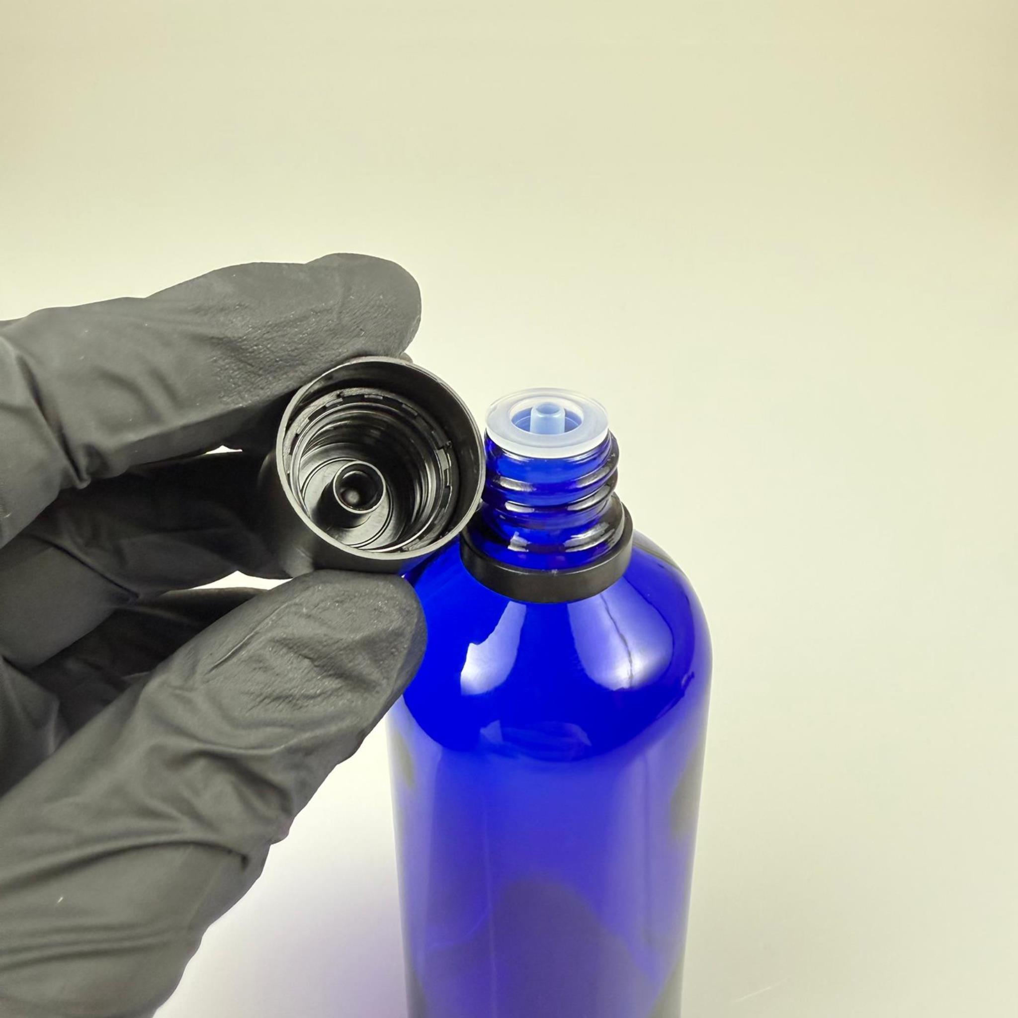 100 CC MAVİ CAM ŞİŞE + İÇTEN DAMLALIKLI ÇOCUK KİLİTLİ SİYAH KAPAK - MAVİ 100 ML KİLİT KAPAKLI DAMLATMALI ŞİŞE