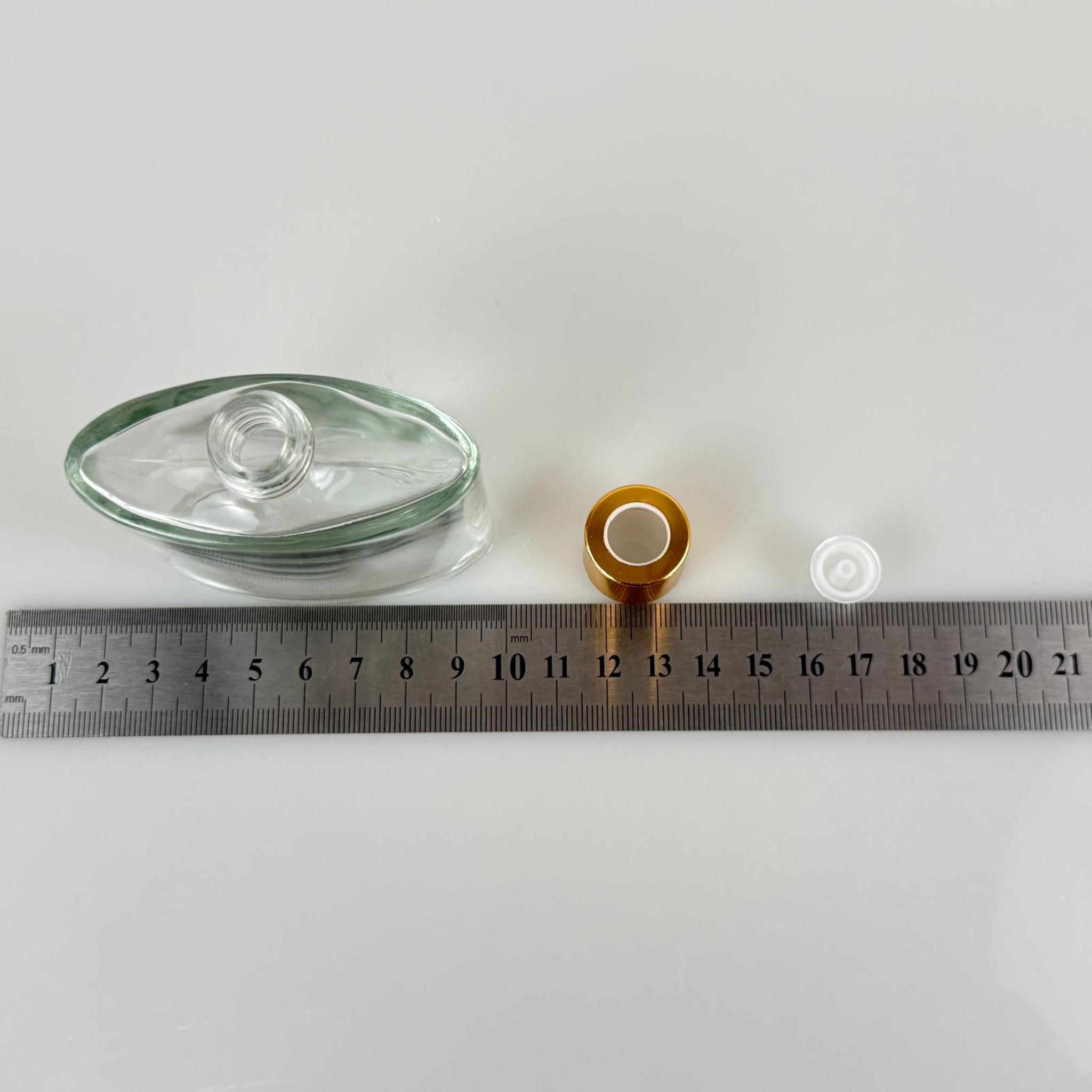 YASSI MODEL CAM KOLONYA ŞİŞESİ + METAL GOLD KAPAK + TIPA - 50 ML - HEDİYELİK KOLONYA ŞİŞELERİ