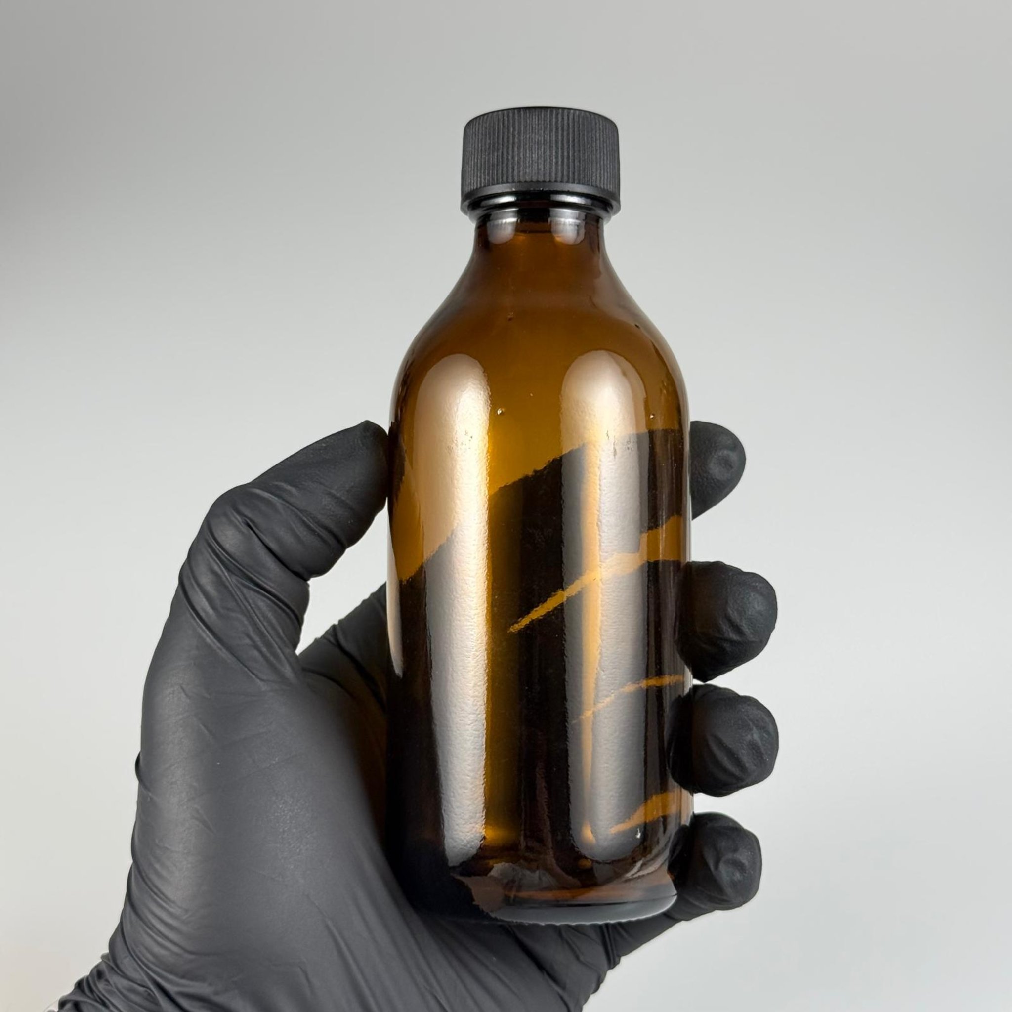 150 CC AMBER CAM ŞİŞE + SİYAH CONTALI KAPAK + 15 ML ÖLÇEK TAKIM  - 150 ML KAHVERENGİ BOŞ ŞURUP ŞİŞESİ  - 150 ML ECZA ŞİŞESİ 25