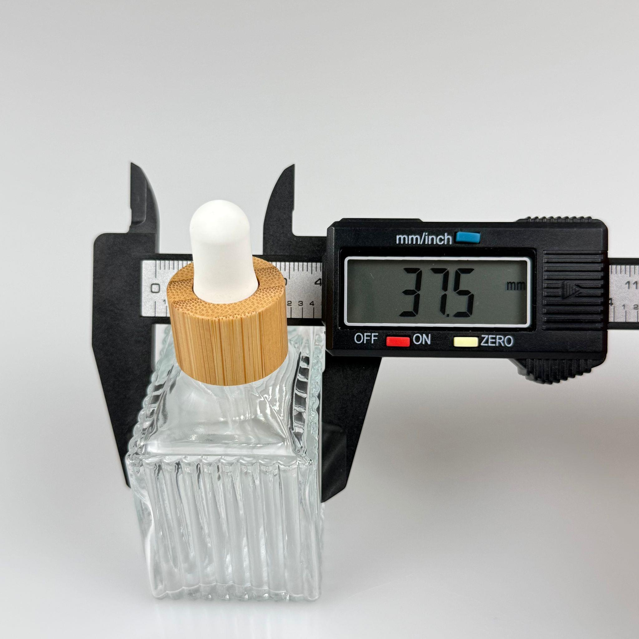 50 CC KÖŞELİ DESENLİ ÇİZGİLİ PRESTİJLİ CAM DAMLALIKLI ŞİŞE - BEYAZ EMZİK - AHŞAP BAMBU KAPAK - 50 ML CAM DAMLALIKLI ŞİŞE - DAMLALIKLI BOŞ ŞİŞE