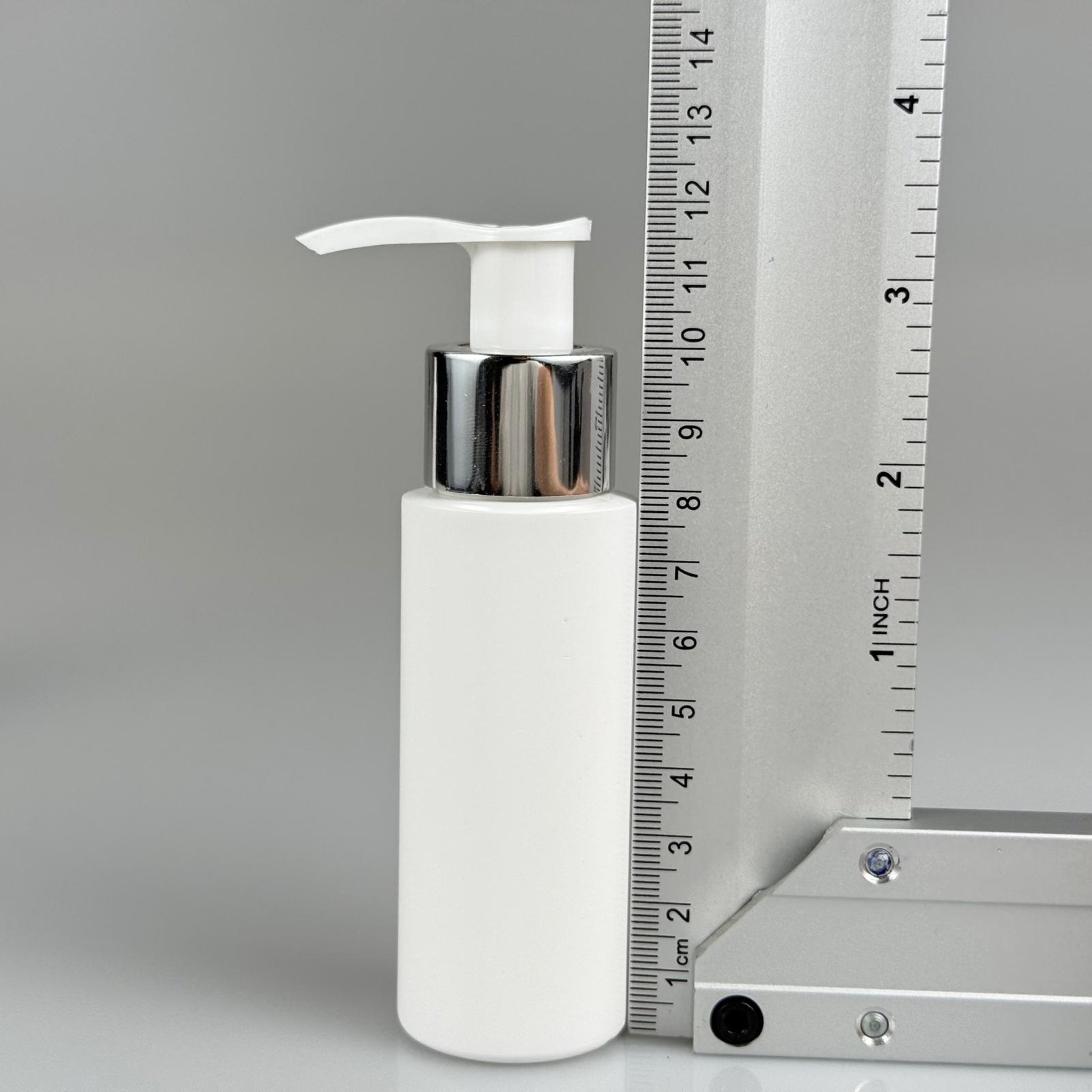 50 CC BEYAZ POLİETİLEN PLASTİK ŞİŞE - GÜMÜŞ POMPALI - 50 ML POMPALI PLASTİK ŞİŞE