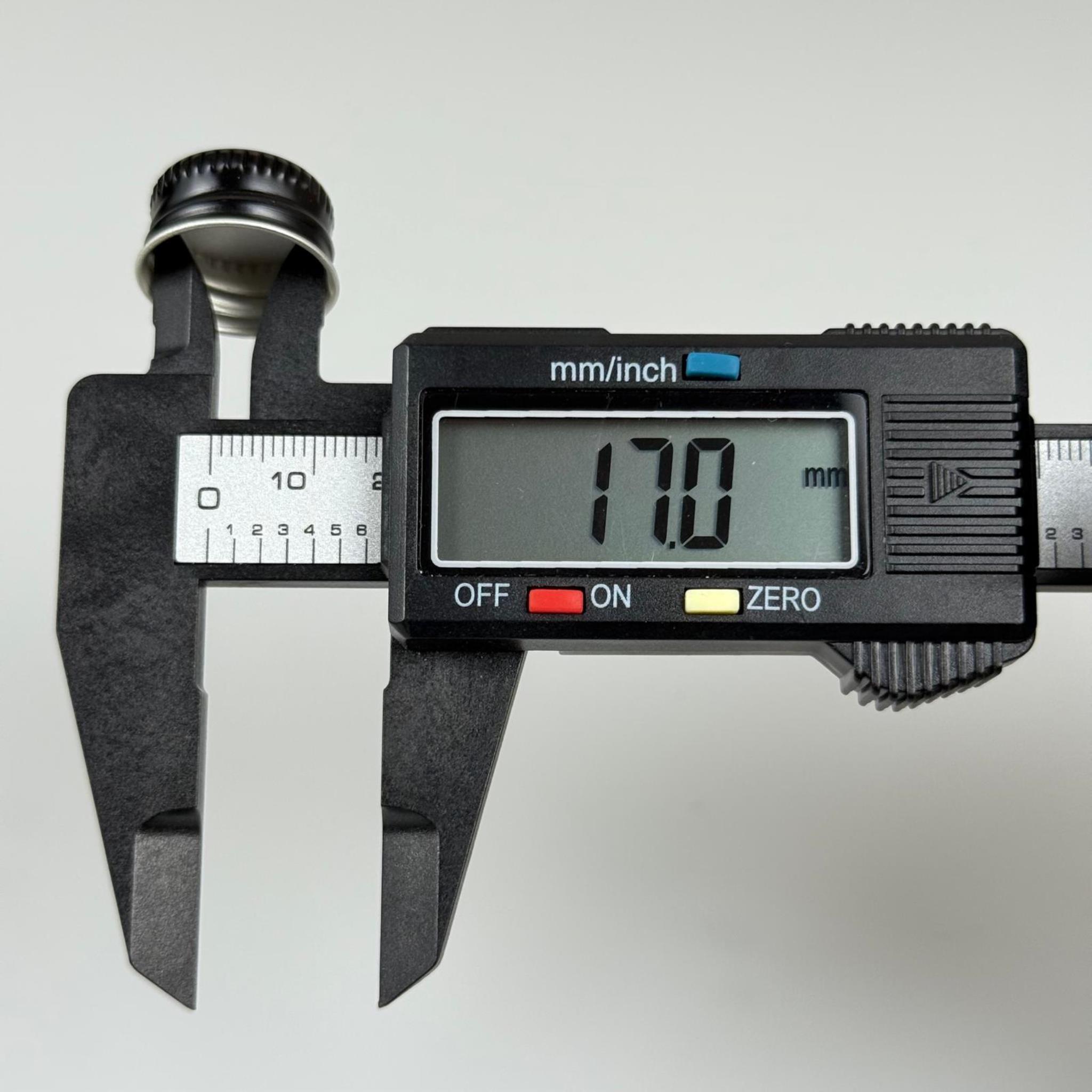 18 MM VİDALI SİYAH ALÜMİNYUM KAPAK - KÖPÜK CONTALI