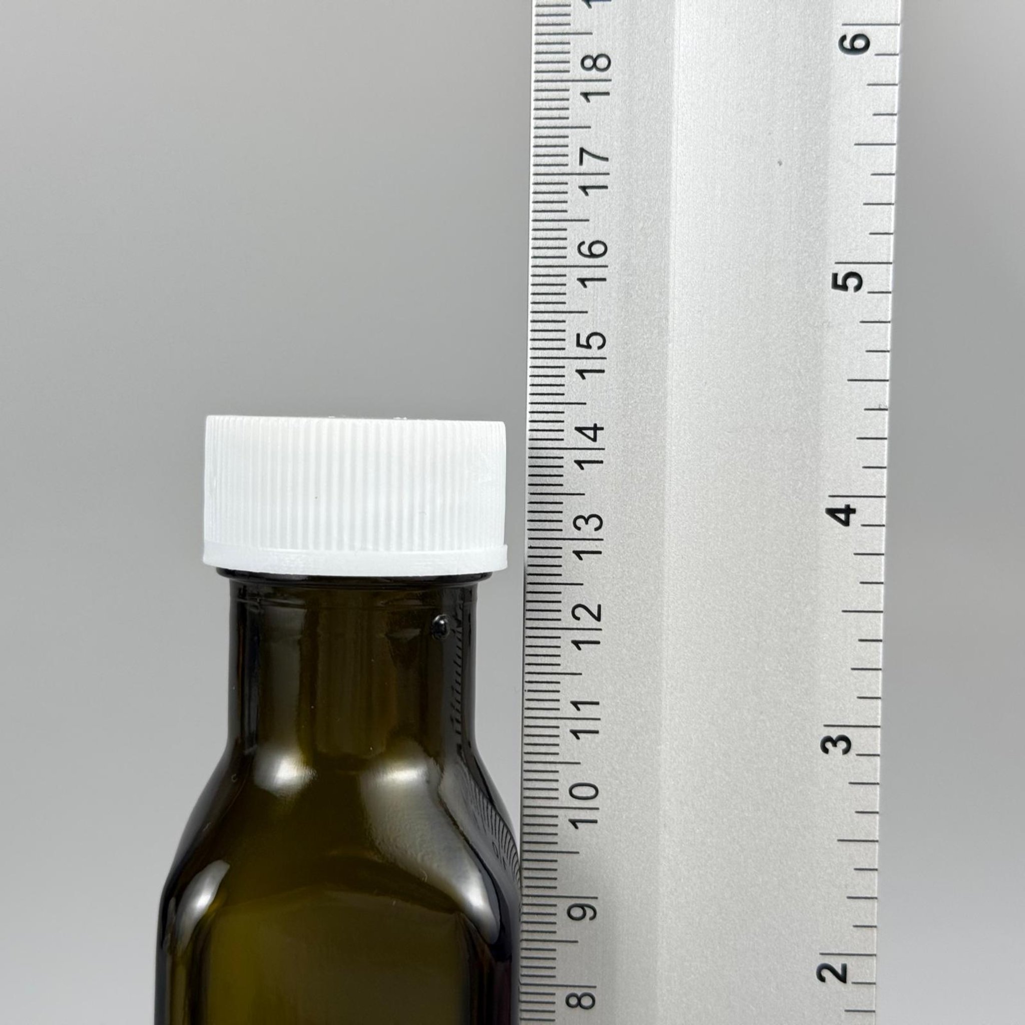 100 CC MARASKA CAM ŞİŞE KOYU YEŞİL (31 MM AĞIZ) - CONTALI BEYAZ KAPAKLI - 100 ML KÖŞELİ KARE MARASCA YAĞ VE SOS ŞİŞELERİ