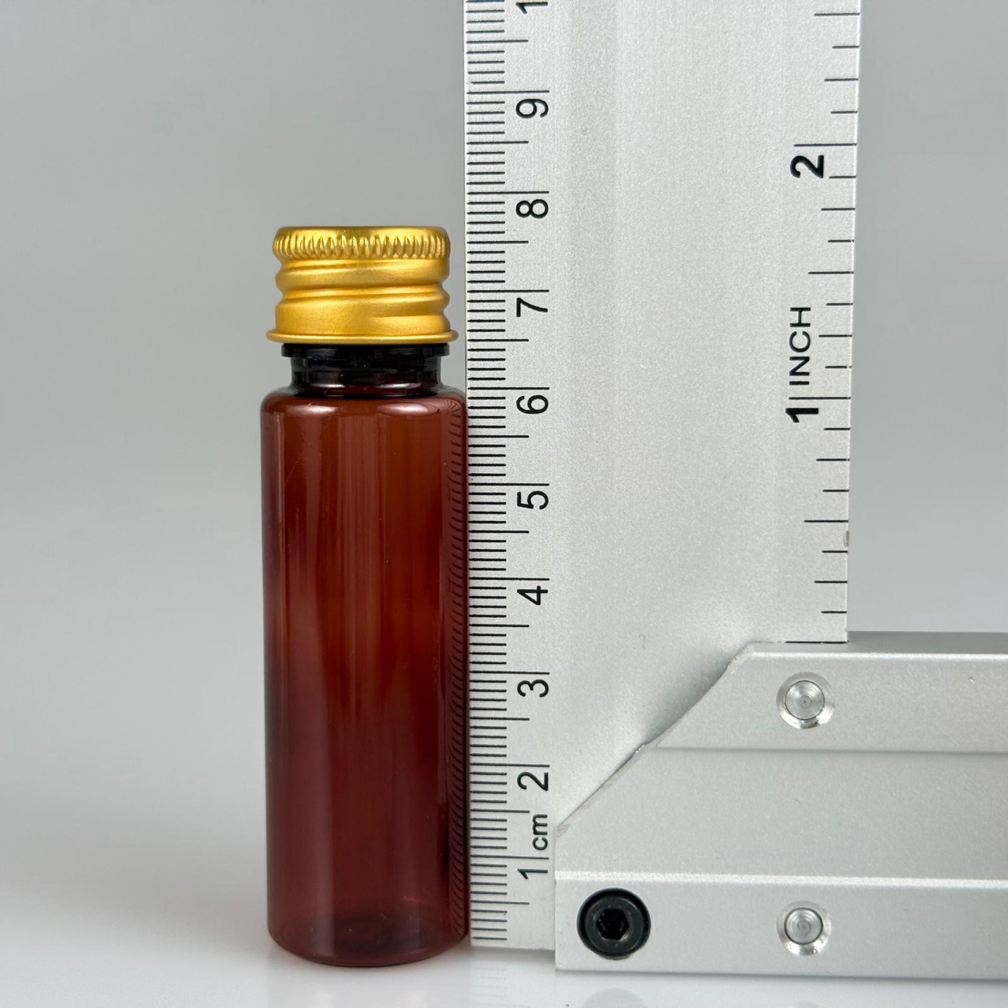 20 CC PET AMBER SHOT ŞİŞE - KÖPÜK CONTALI GOLD ALÜMİNYUM METAL KAPAKLI + DAMLALIKLI KOLONYA TIPALI TAKIM - 20 ML KAHVERENGİ PLASTİK ŞİŞE