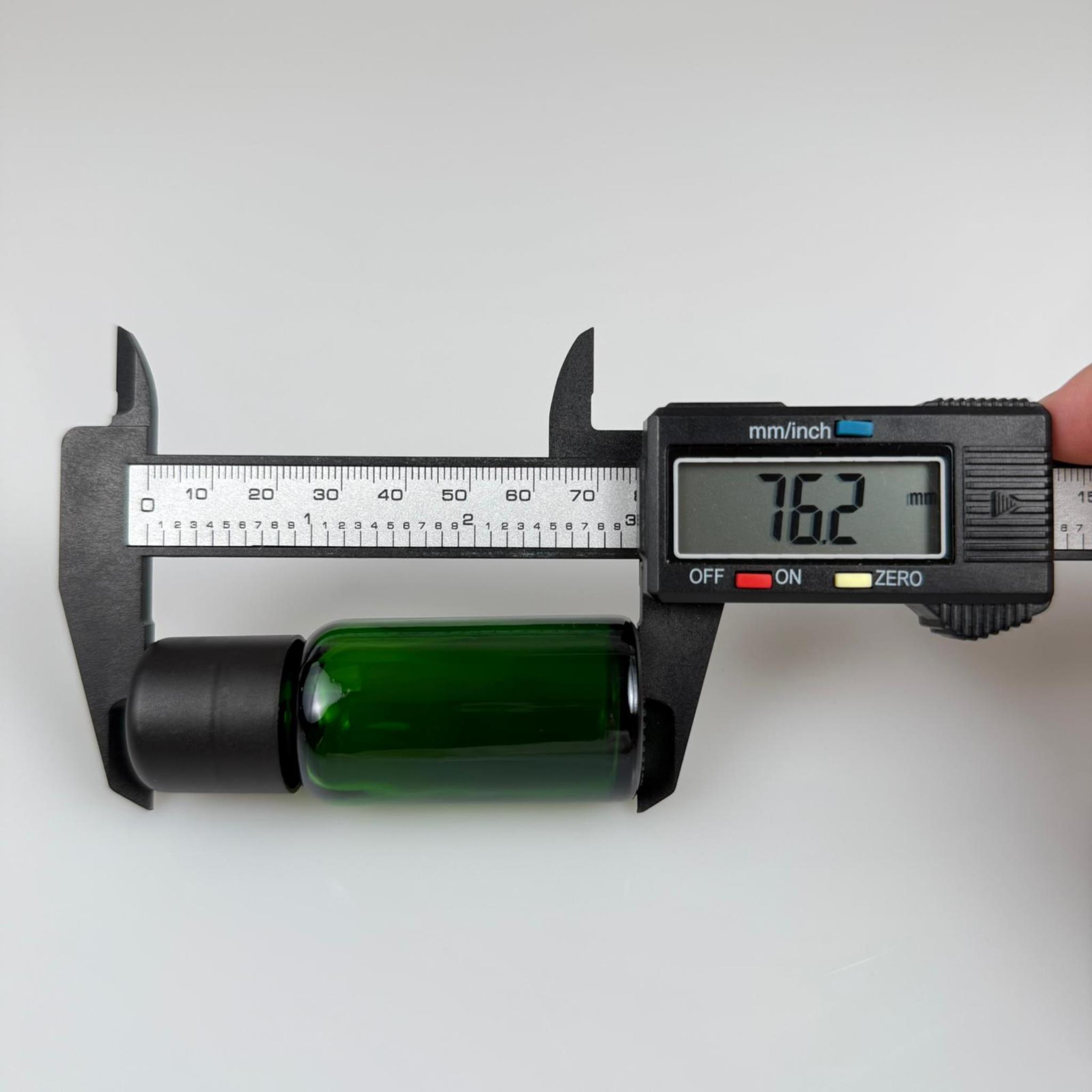 20 CC YEŞİL CAM ŞİŞE + İÇTEN DAMLALIKLI ÇOCUK KİLİTLİ SİYAH KAPAK - YEŞİL 20 ML KİLİT KAPAKLI DAMLATMALI ŞİŞE