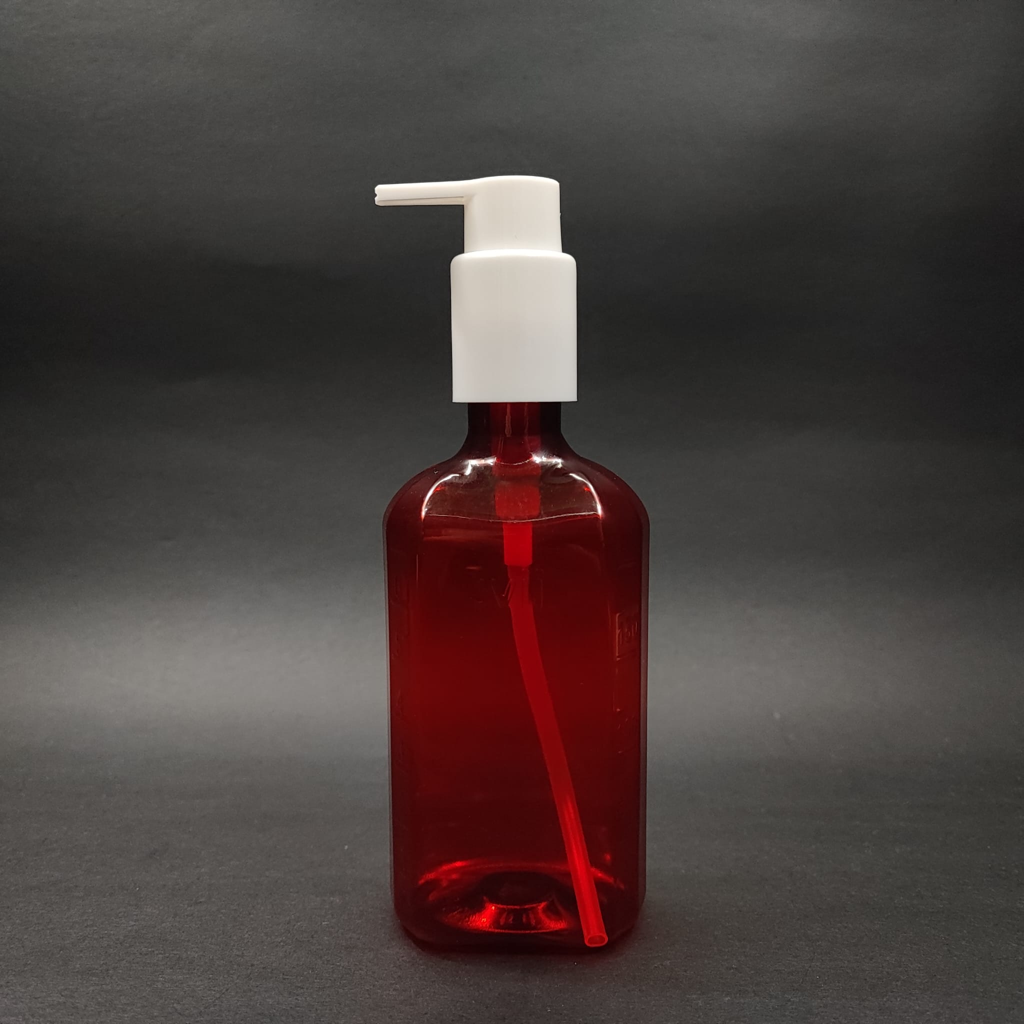 200 CC ÖLÇEKLİ PET ŞİŞE - BEYAZ XAVIER MODEL POMPALI - 200 ML VE OZ ÖLÇÜLÜ KIRMIZI PET ŞİŞE