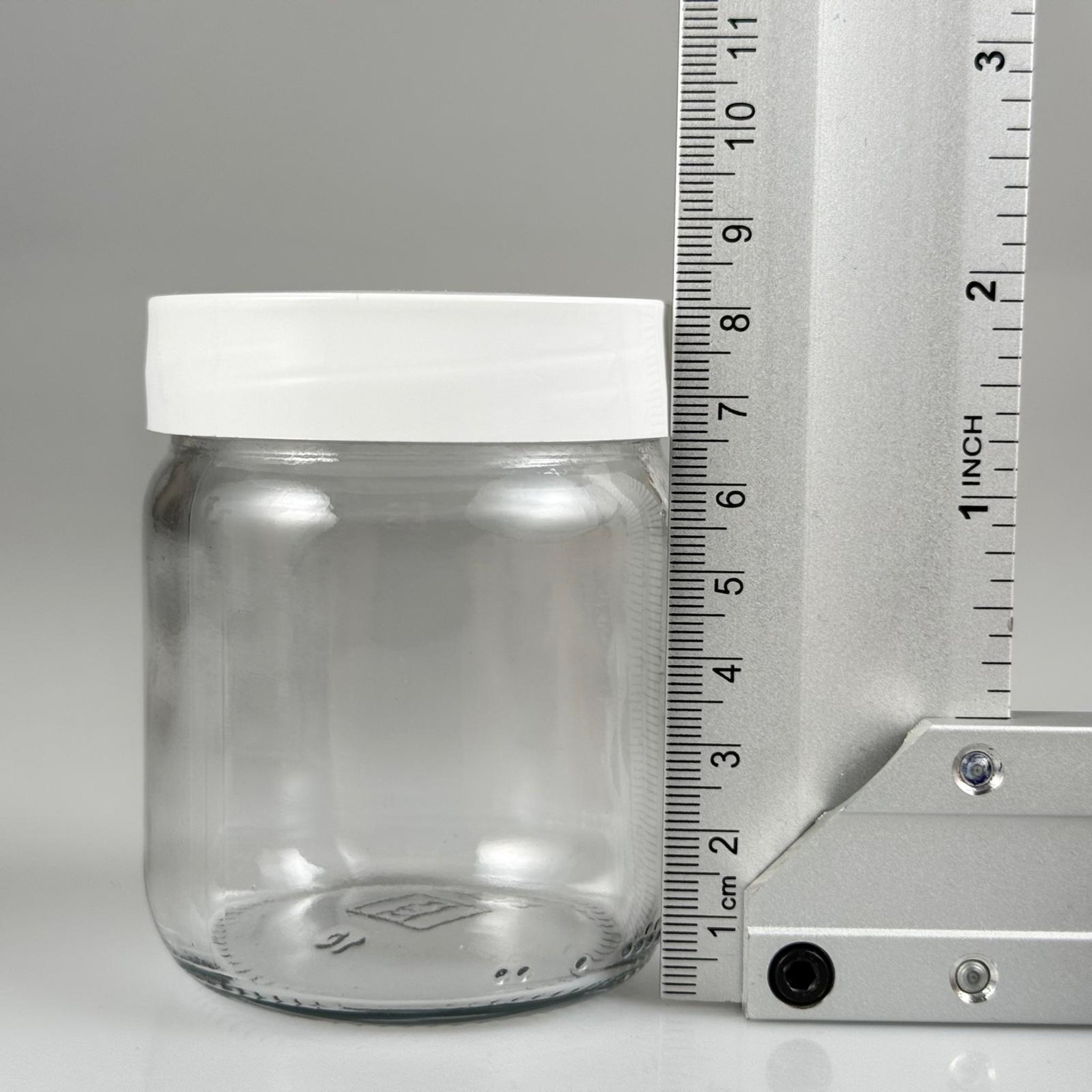 210 CC CAM KAVANOZ - BEYAZ PLASTİK KAPAKLI + KENDİNDEN YAPIŞKANLI KÖPÜK CONTALI TAKIM - 210 ML CAM KAVANOZ