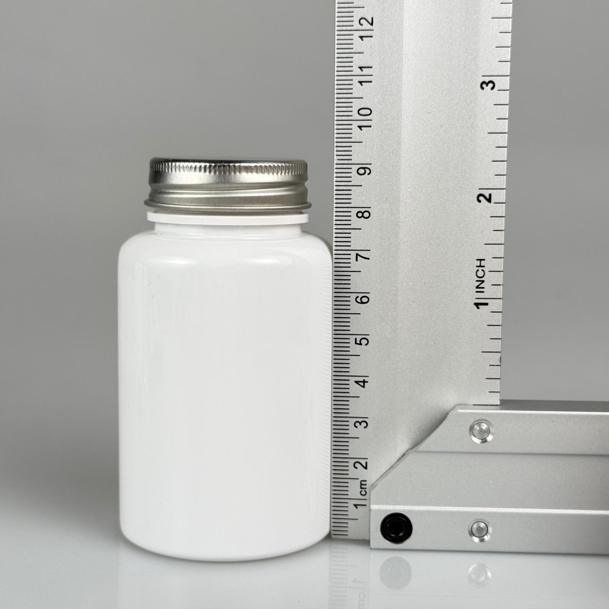 150 CC BEYAZ PET TABLET ŞİŞESİ - GÜMÜŞ METAL KAPAKLI - 150 ML KAPSÜL KUTUSU - İLAÇ ŞİŞESİ - MEDİKAL HAP ŞİŞESİ - FARMASÖTİK KAVANOZ