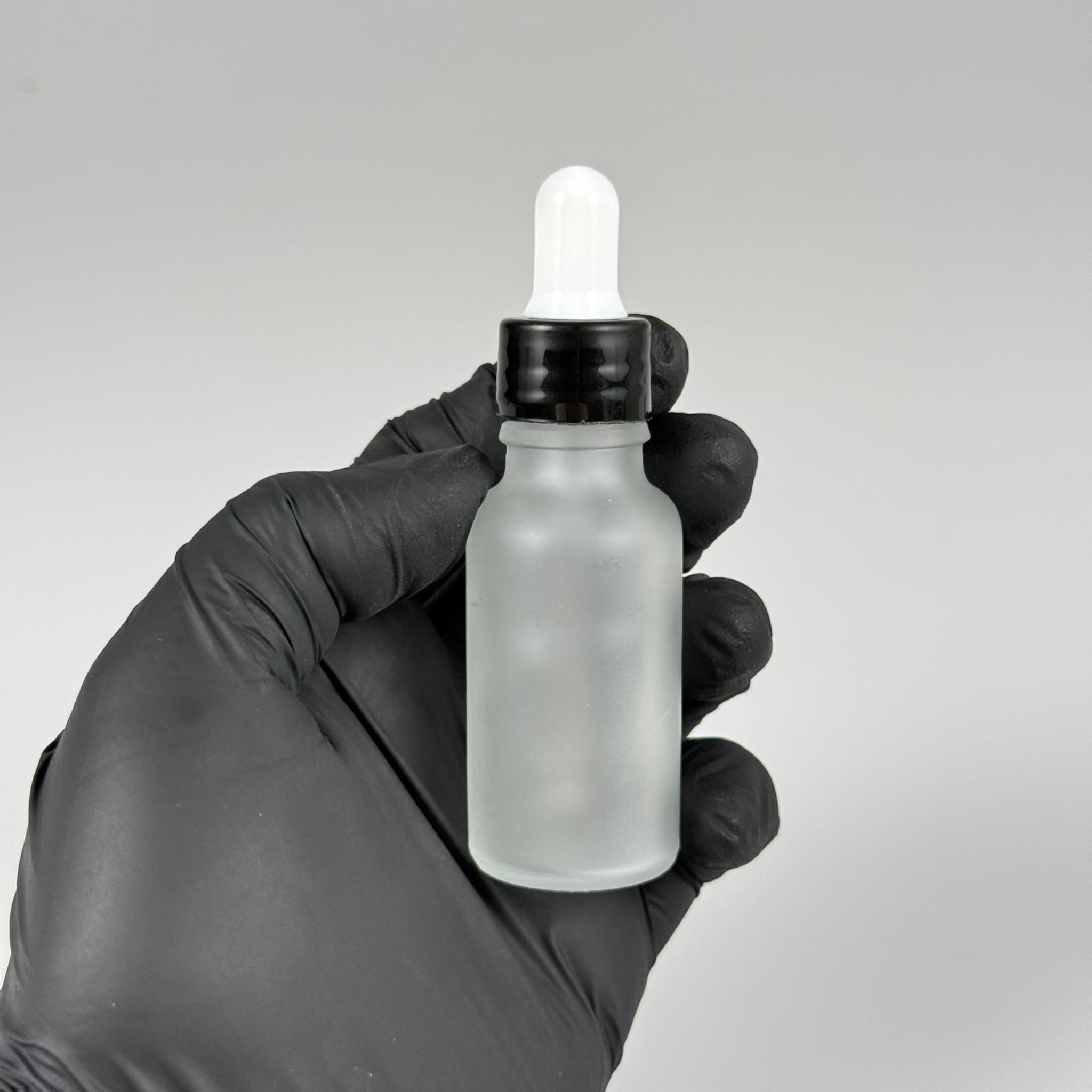20 CC BUZLU CAM DAMLALIKLI ŞİŞE - BEYAZ EMZİK + SİYAH DÜZ KAPAK + CAM PİPET TAKIM - 20 ML BUZLU CAM DAMLALIKLI ŞİŞE SETİ