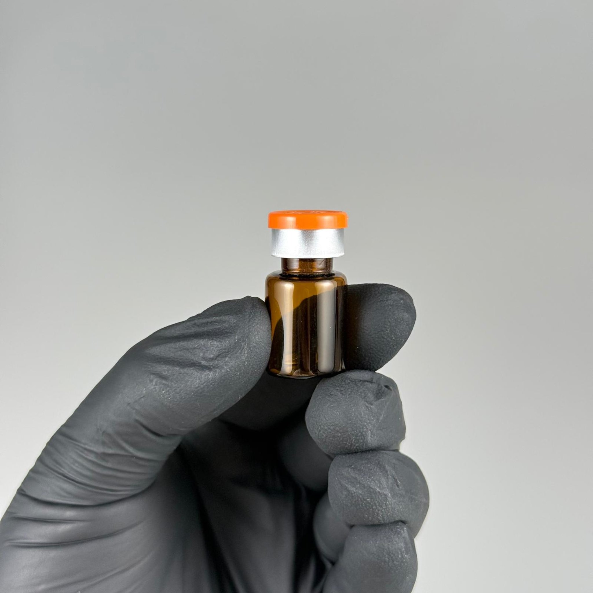 2 ML VİAL FLAKON ŞİŞE- 13 AĞIZ 2 CC AMBER CAM İLAÇ ŞİŞESİ + KAUÇUK BUTİL ENJEKTÖR TIPASI + TURUNCU FLAKON KAPAKLI TAKIM