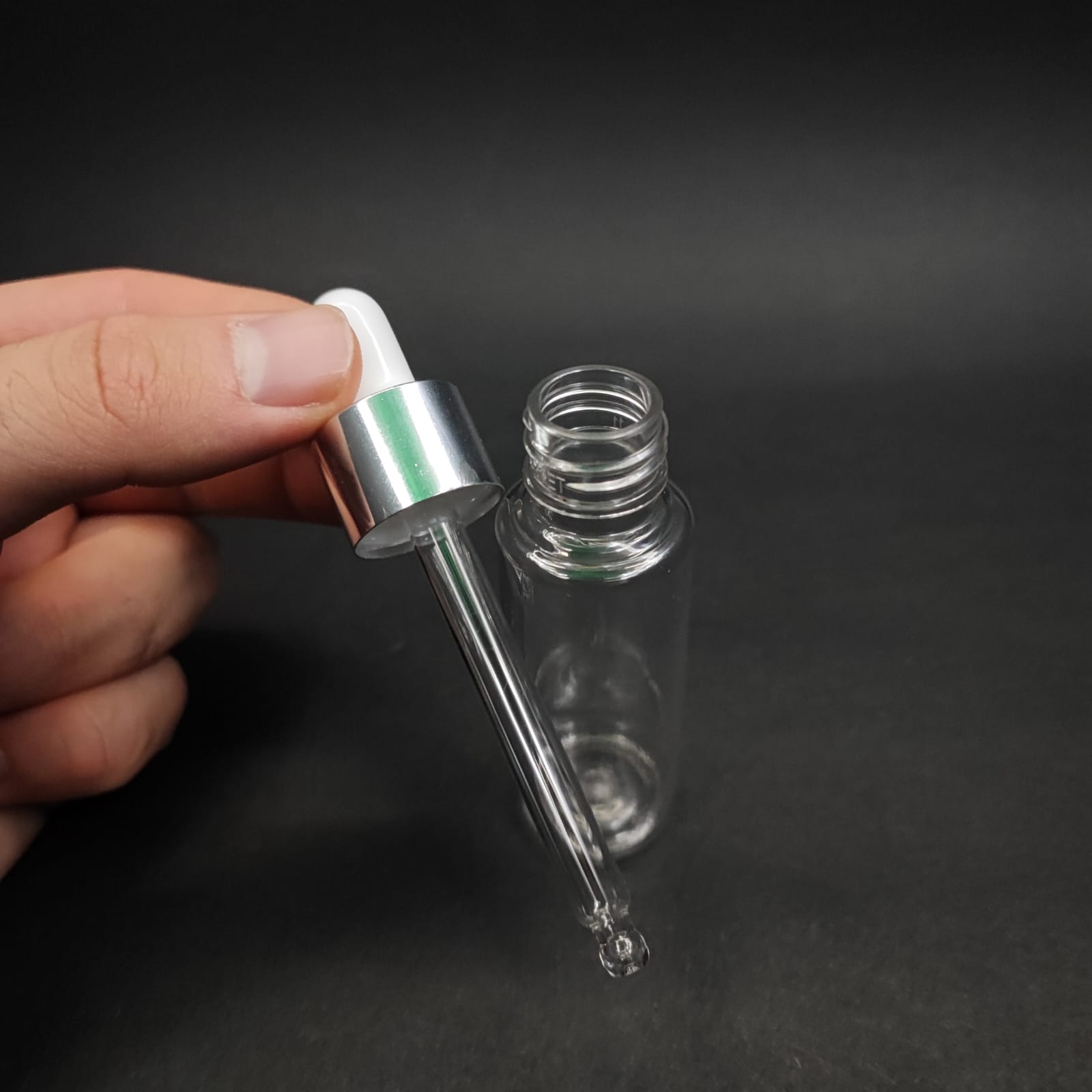 30 CC CAM DAMLALIKLI ŞEFFAF PLASTİK ŞİŞE - 30 ML DROPPER PET ŞİŞE + BEYAZ EMZİK + GÜMÜŞ KAPAK + CAM PİPET SET