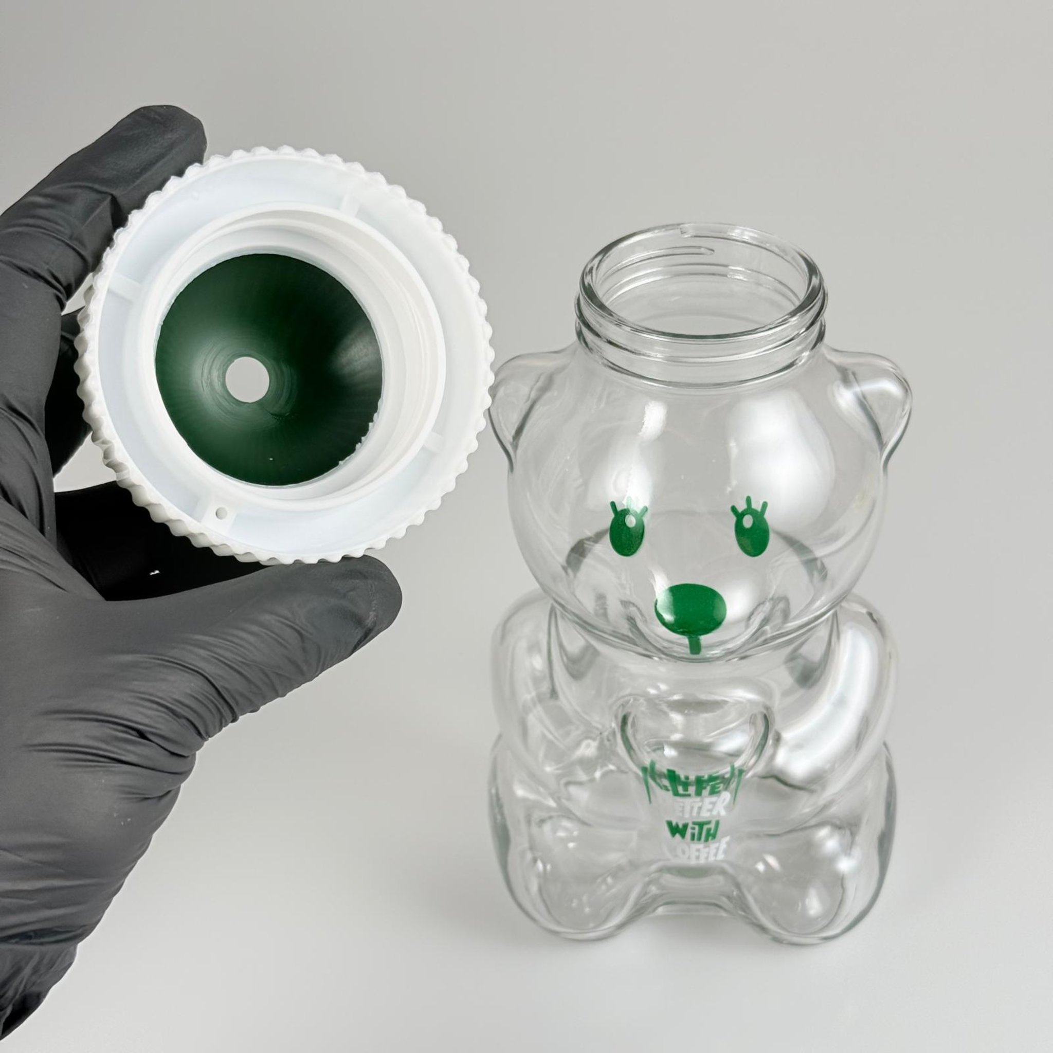 500 CC PİPETLİ CAM AYICIK BARDAK - YEŞİL KAPAKLI - 500 ML AYICIK FİGÜRLÜ PİPETLİ CAM SU , SOĞUK KAHVE ,  MEYVE SUYU VE MEŞRUBAT VB - HEDİYELİK BARDAK