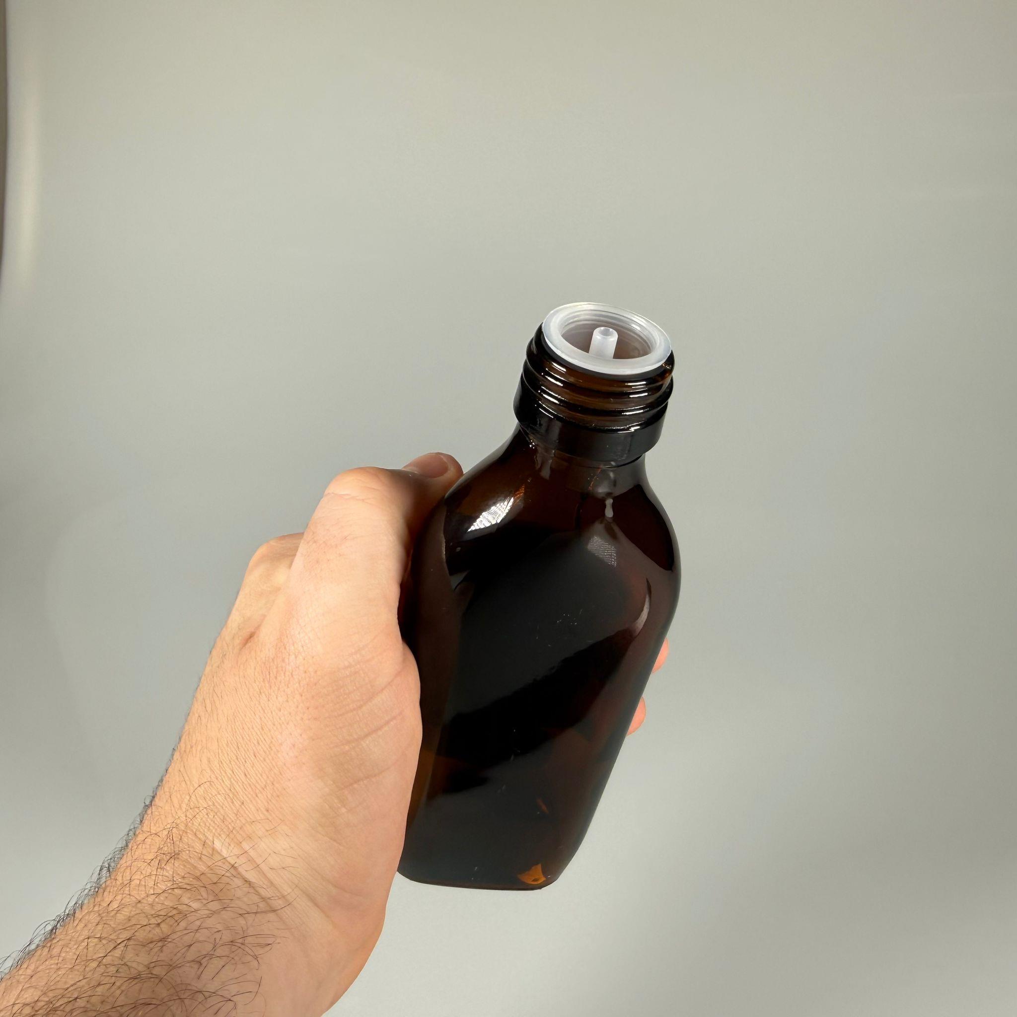 150 ML YASSI DOLUMU KOLAY, GENİŞ AĞIZLI İÇTEN DAMLALIKLI ŞİŞE (28 MM AĞIZ)  - 150 CC SİYAH CONTALI KAPAKLI İÇTEN DAMLALIKLI CAM ECZA ŞİŞESİ - AMBER KAHVERENGİ