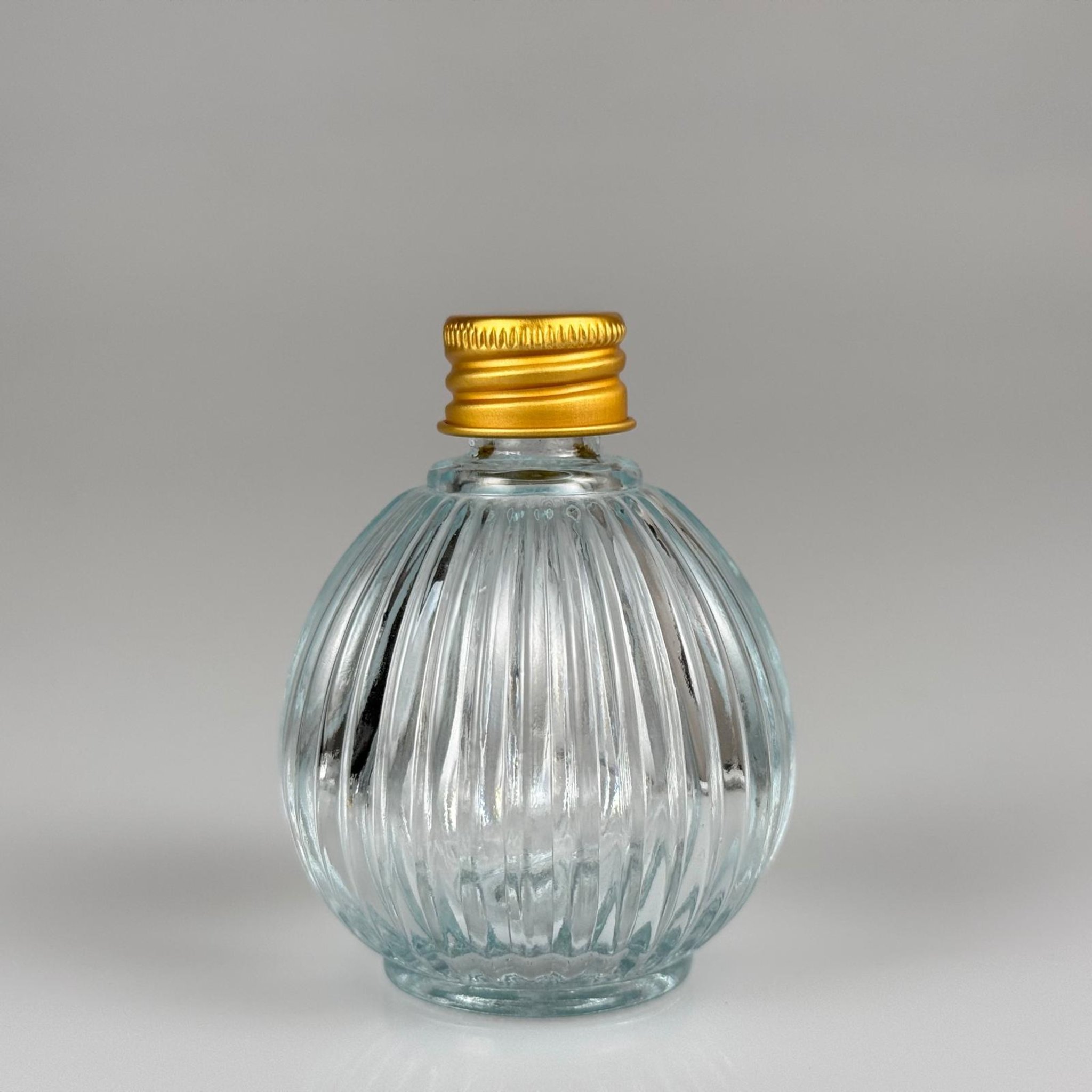 50 CC TOP ÇİZGİLİ CAM ŞİŞE + GOLD ALÜMİNYUM METAL KAPAKLI TAKIM - 50 ML ŞEFFAF CAM ŞİŞE