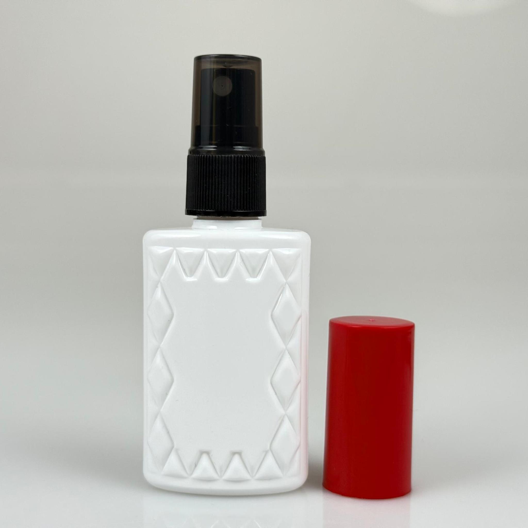 50 CC BEYAZ PET KÖŞELİ PARFÜM ŞİŞESİ - SİYAH SPREYLİ - KIRMIZI KORUMA KAPAKLI - 50 ML PLASTİK PARFÜM - KOLONYA ŞİŞESİ