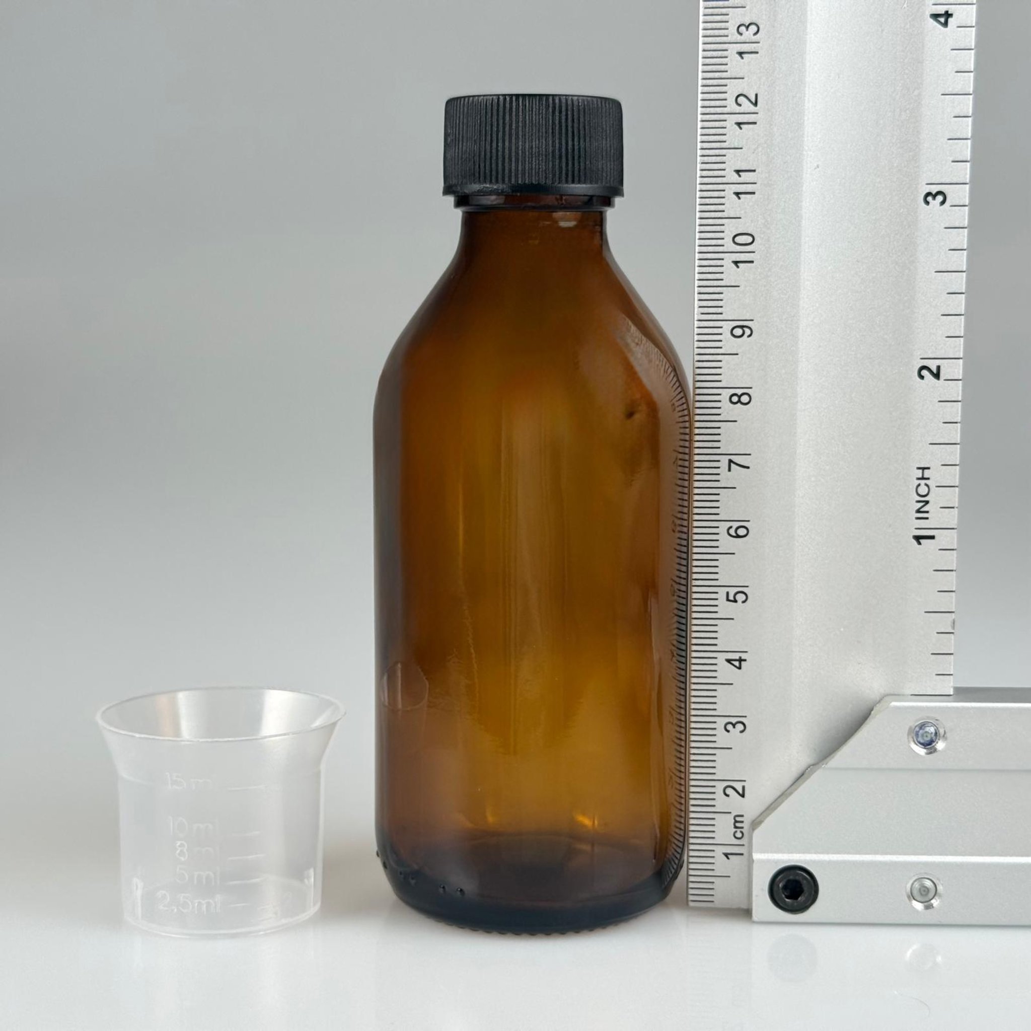 125 CC AMBER CAM ŞİŞE + SİYAH PLASTİK KAPAKL + 15 ML ÖLÇEK TAKIM - 125 ML KAHVERENGİ BOŞ ŞURUP ŞİŞESİ (AĞIZ ÇAPI 25 MM) - 125 ML ECZA ŞİŞESİ