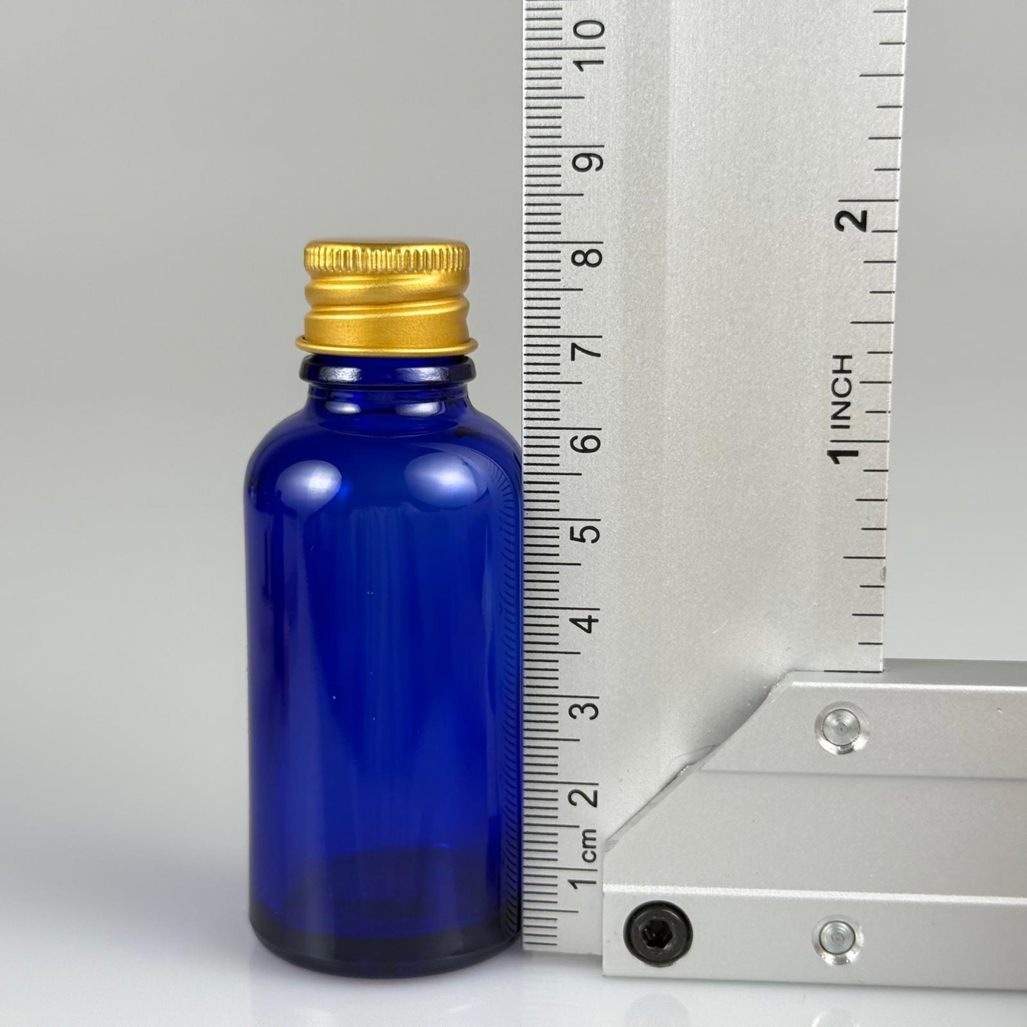 30 CC MAVİ CAM ŞİŞE + KÖPÜK CONTALI GOLD ALÜMİNYUM METAL KAPAKLI TAKIM - 30 ML MAVİ CAM ŞİŞE