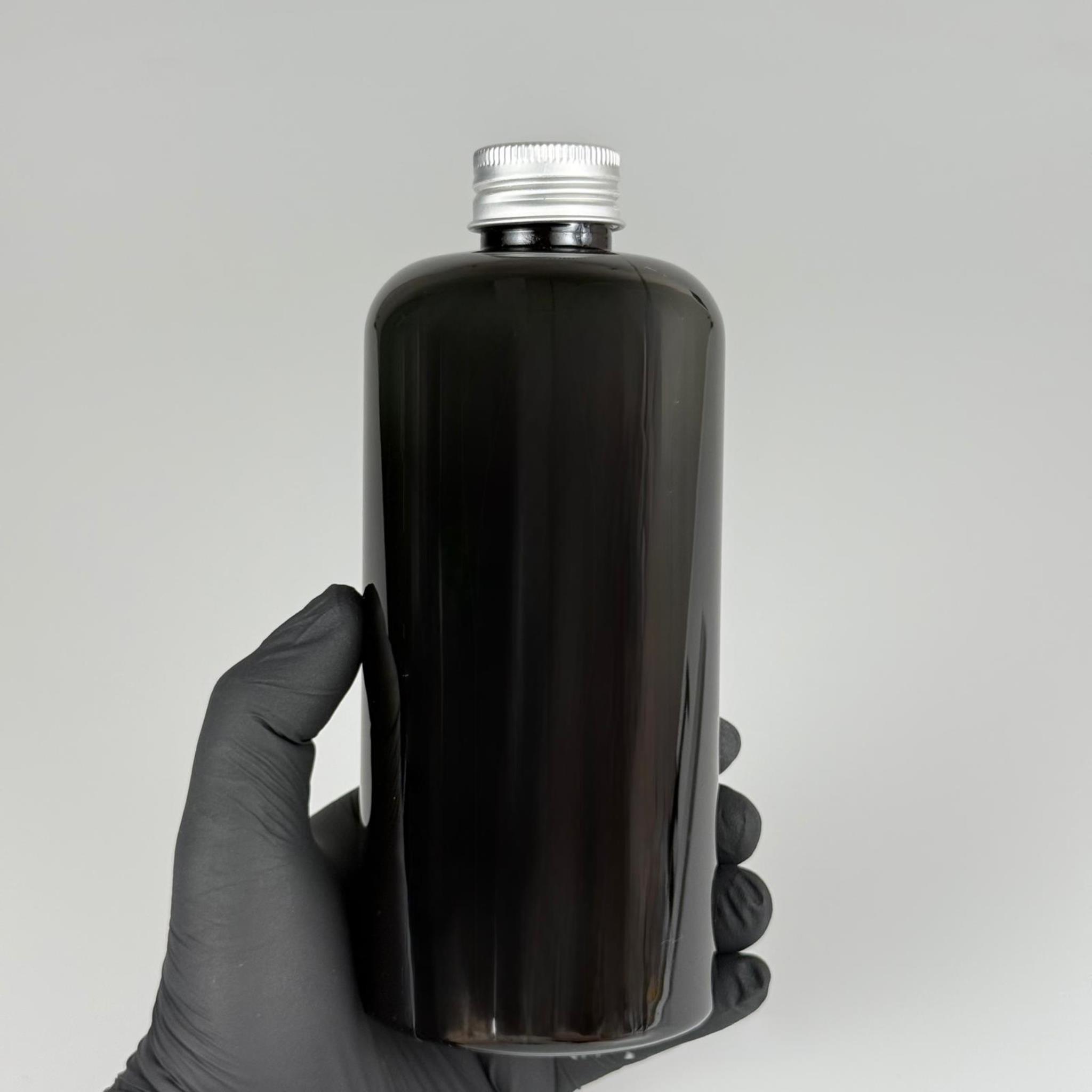 500 CC SİYAH UZUN SİLİNDİR PET ŞİŞE KALIN (26 GR) - GÜMÜŞ METAL ALÜMİNYUM KAPAKLI - 28 AĞIZ - 500 ML PET ŞİŞE