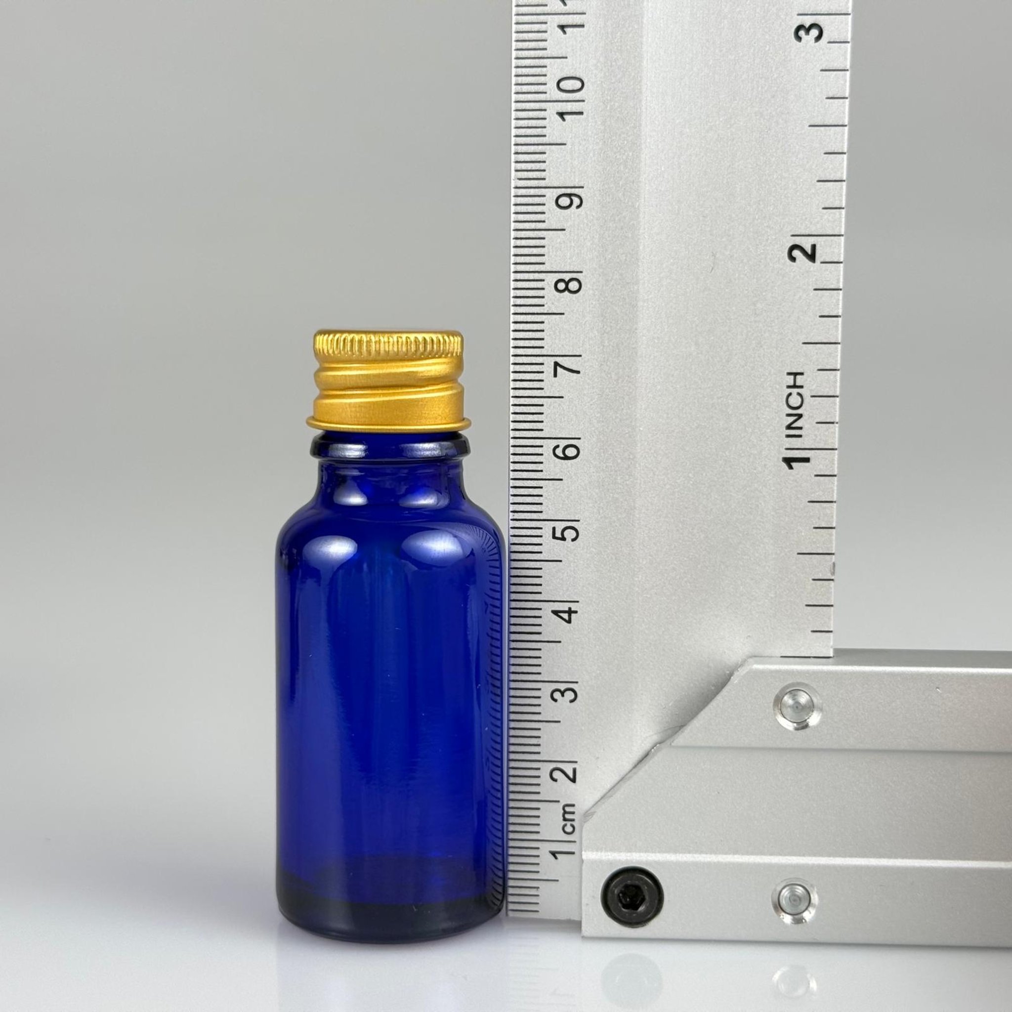 20 CC MAVİ CAM ŞİŞE + KÖPÜK CONTALI GOLD ALÜMİNYUM METAL KAPAKLI + KÖR TIPALI TAKIM - 20 ML MAVİ CAM ŞİŞE