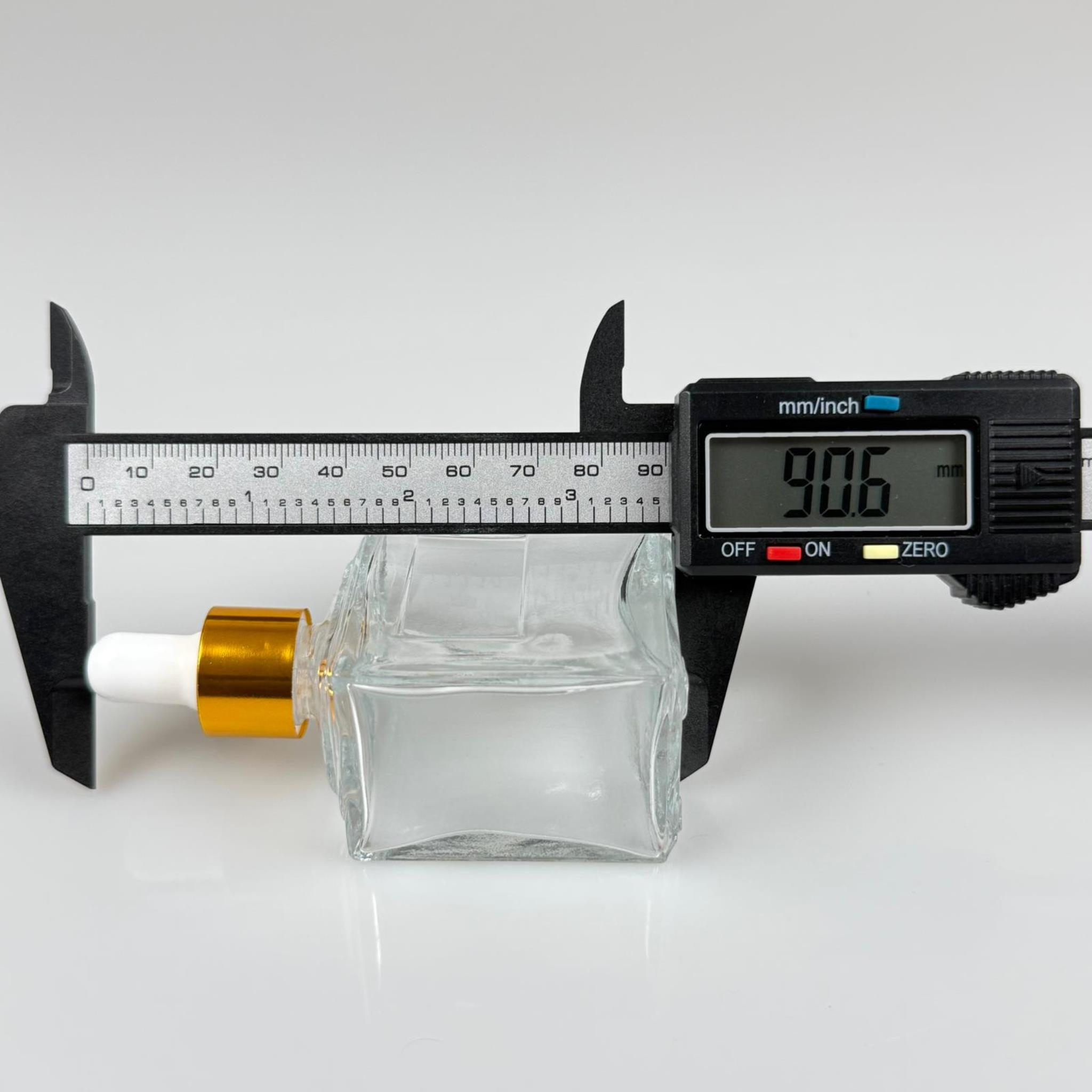 50 CC KÖŞELİ PRİZMA PRESTİJLİ CAM DAMLALIKLI ŞİŞE - BEYAZ EMZİK - GOLD METALİK KAPAK - 50 ML CAM DAMLALIKLI ŞİŞE - DAMLALIKLI BOŞ ŞİŞE