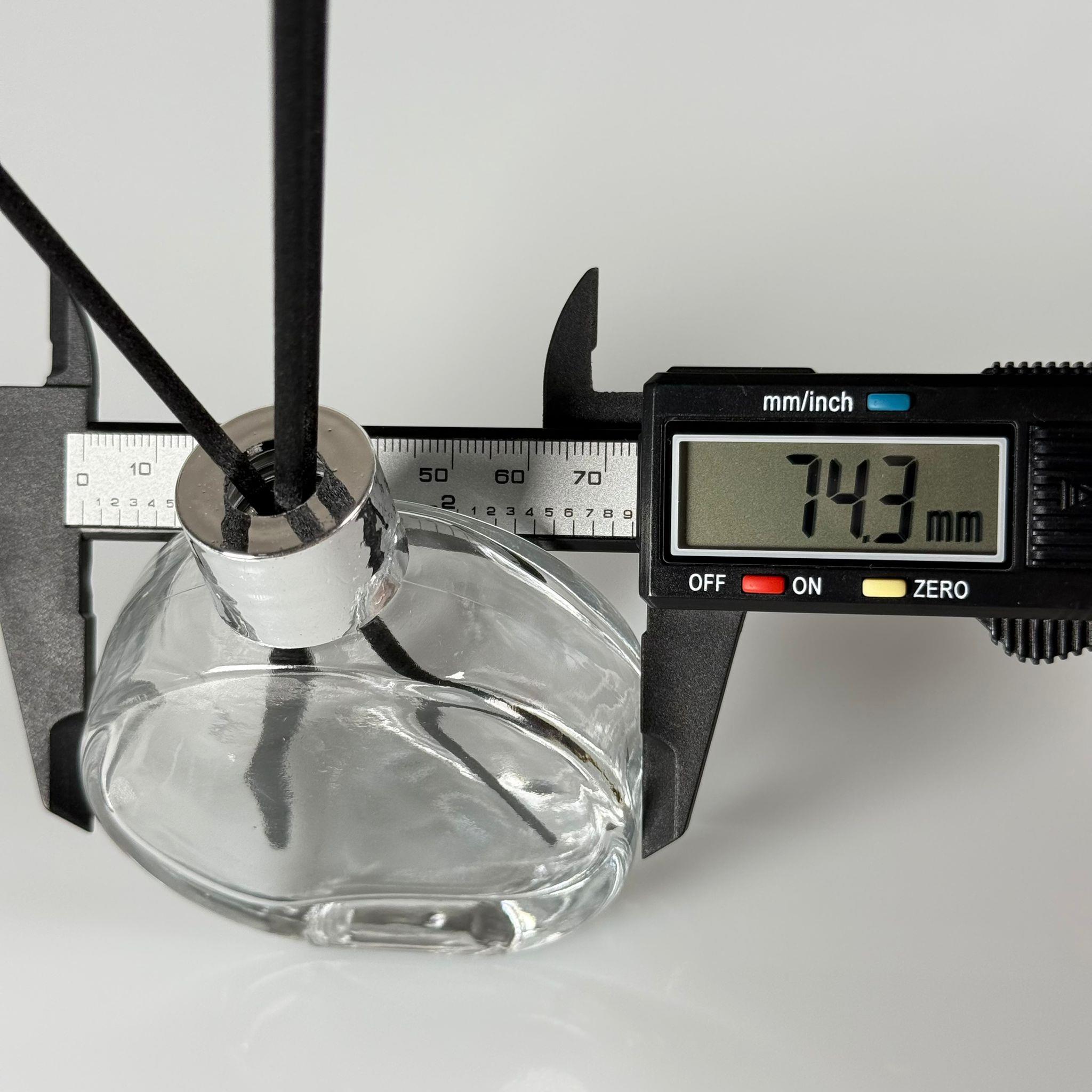 70 CC YUVARLAK OVAL YASSI BAMBU CAM BAMBU ODA KOKUSU ŞİŞESİ - 70 ML ÇUBUKLU KÖŞELİ BAMBU ODA KOKUSU ŞİŞESİ - DİFÜZÖR ŞİŞE- CAM ŞİŞE + GÜMÜŞ PLASTİK KAPAK + TIPA + 3 ADET FİBER SİYAH BAMBU ÇUBUK - YENİ MODEL