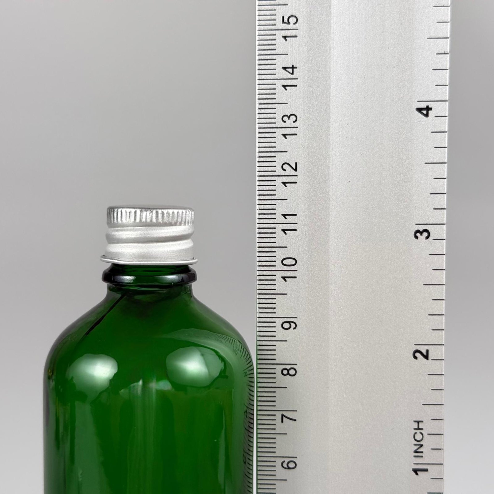 100 CC YEŞİL CAM ŞİŞE + KÖPÜK CONTALI GÜMÜŞ ALÜMİNYUM METAL KAPAKLI + DAMLALIKLI KOLONYA TIPALI TAKIM - 100 ML YEŞİL CAM ŞİŞE